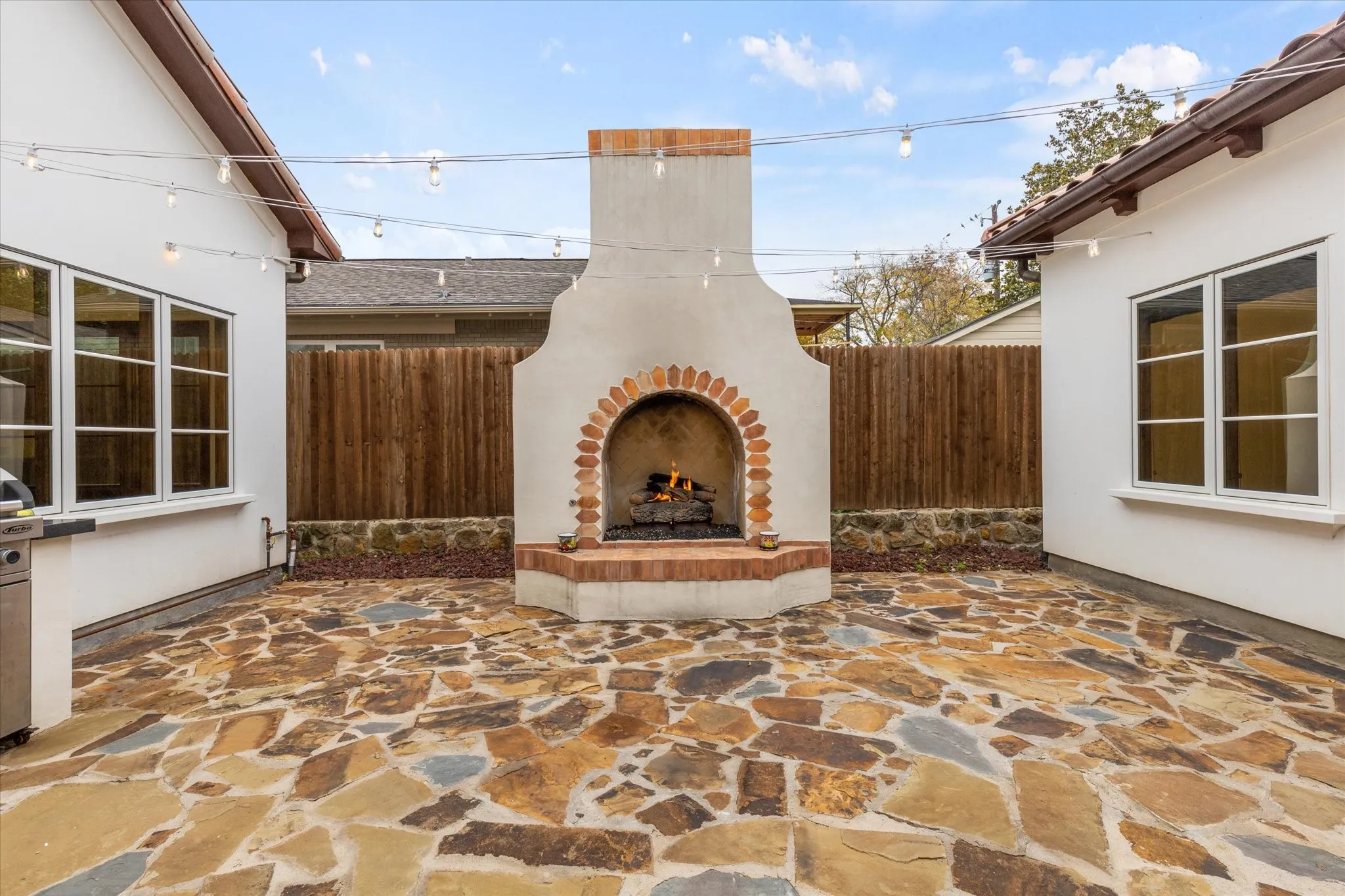 Single Family Residence For Sale in Tarrant County , 3904 W 5th Street, Fort Worth, Texas 76107, 3 Bedroom, 4 Bathroom, 2 Garage spaces, 4,476 Sqft, built in 2017, mls#21344129, Real Estate Agent in Fort Worth, Homes For Sale in Tarrant county, Homes For Sale in Fort Worth, Realtor in Fort Worth Texas, Real Estate Brokerage Independent Realty Texas, Luminita Cordes Realtor
