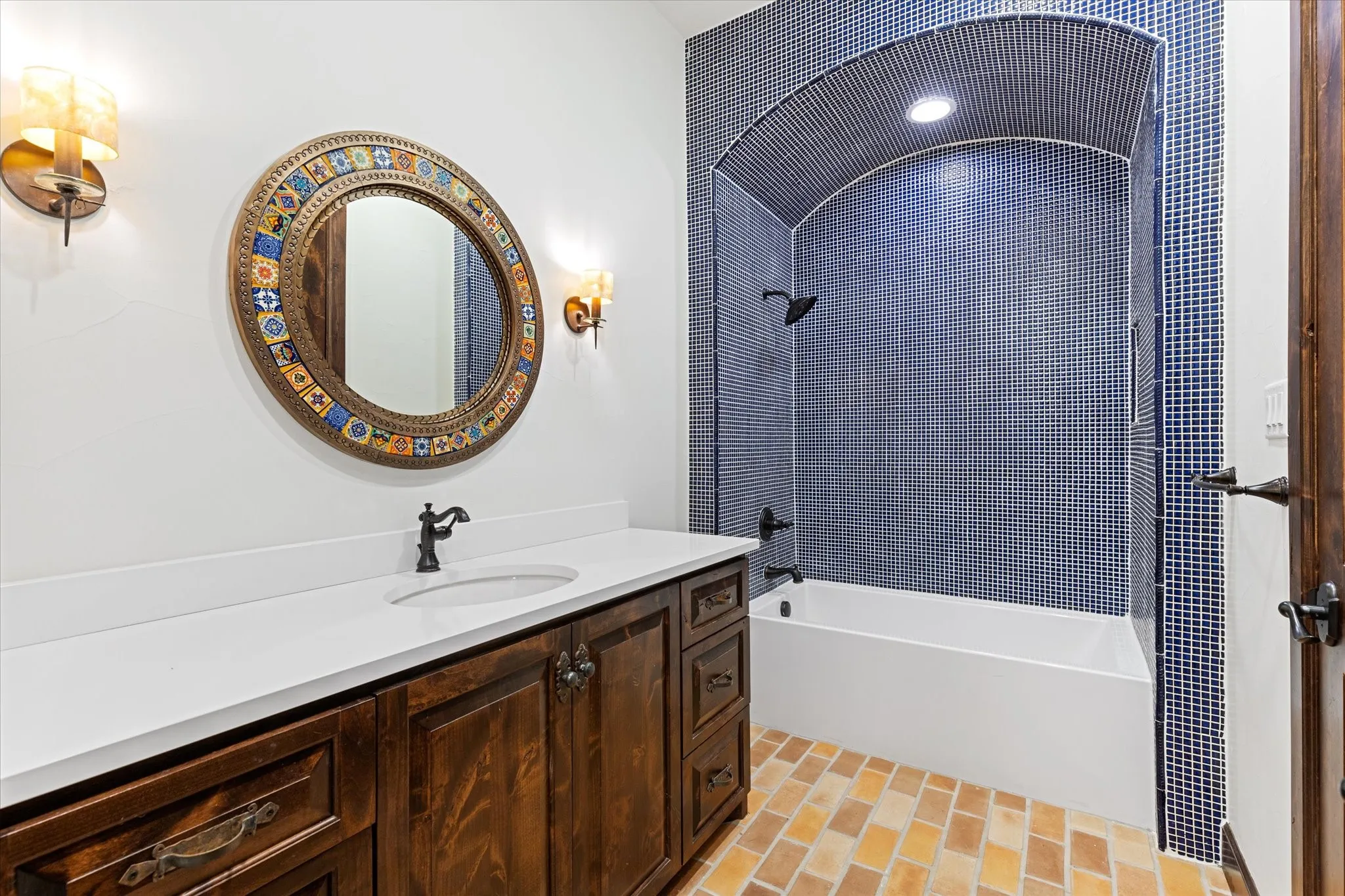 Single Family Residence For Sale in Tarrant County , 3904 W 5th Street, Fort Worth, Texas 76107, 3 Bedroom, 4 Bathroom, 2 Garage spaces, 4,476 Sqft, built in 2017, mls#21344129, Real Estate Agent in Fort Worth, Homes For Sale in Tarrant county, Homes For Sale in Fort Worth, Realtor in Fort Worth Texas, Real Estate Brokerage Independent Realty Texas, Luminita Cordes Realtor