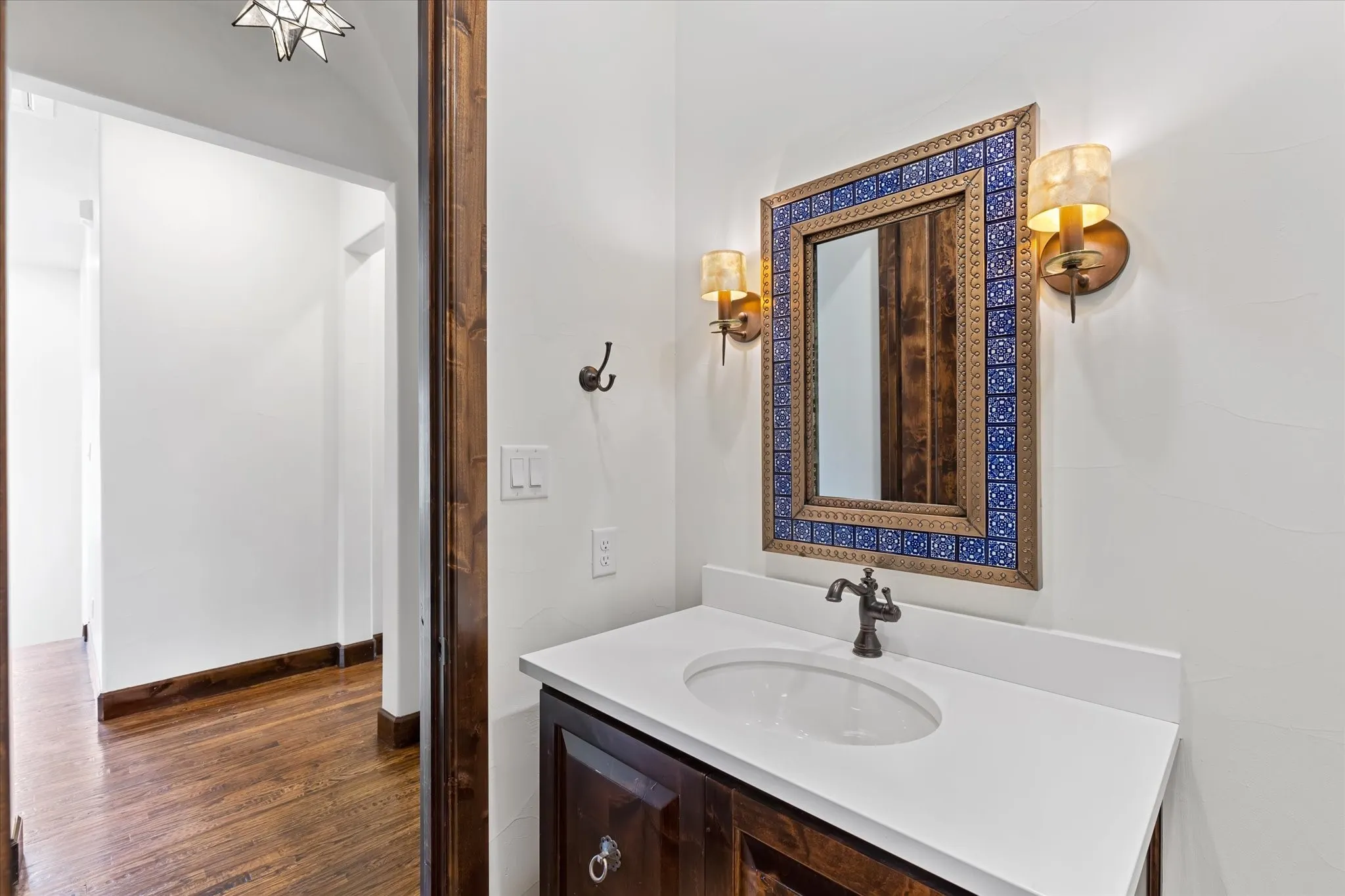 Single Family Residence For Sale in Tarrant County , 3904 W 5th Street, Fort Worth, Texas 76107, 3 Bedroom, 4 Bathroom, 2 Garage spaces, 4,476 Sqft, built in 2017, mls#21344129, Real Estate Agent in Fort Worth, Homes For Sale in Tarrant county, Homes For Sale in Fort Worth, Realtor in Fort Worth Texas, Real Estate Brokerage Independent Realty Texas, Luminita Cordes Realtor
