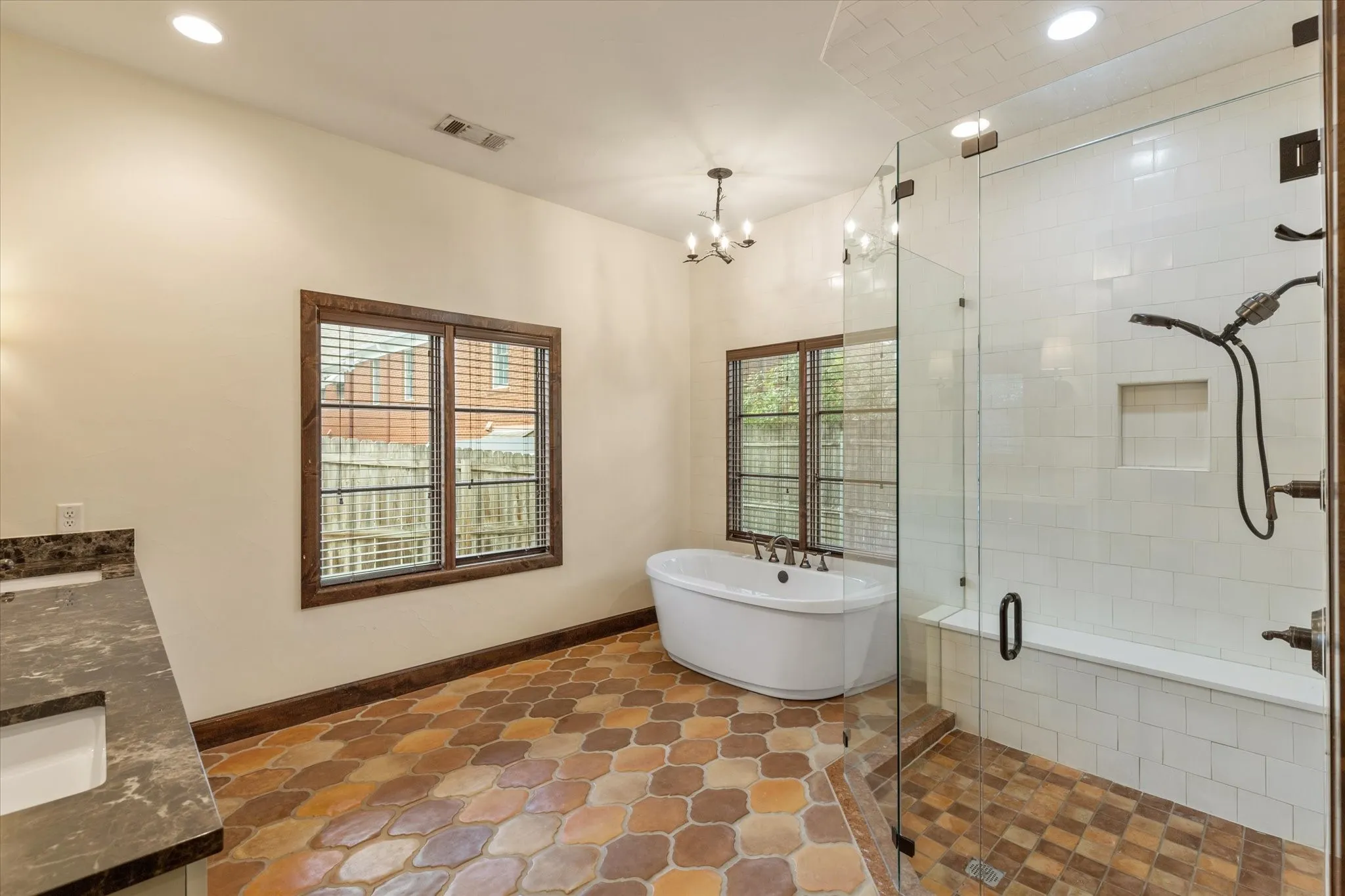 Single Family Residence For Sale in Tarrant County , 3904 W 5th Street, Fort Worth, Texas 76107, 3 Bedroom, 4 Bathroom, 2 Garage spaces, 4,476 Sqft, built in 2017, mls#21344129, Real Estate Agent in Fort Worth, Homes For Sale in Tarrant county, Homes For Sale in Fort Worth, Realtor in Fort Worth Texas, Real Estate Brokerage Independent Realty Texas, Luminita Cordes Realtor