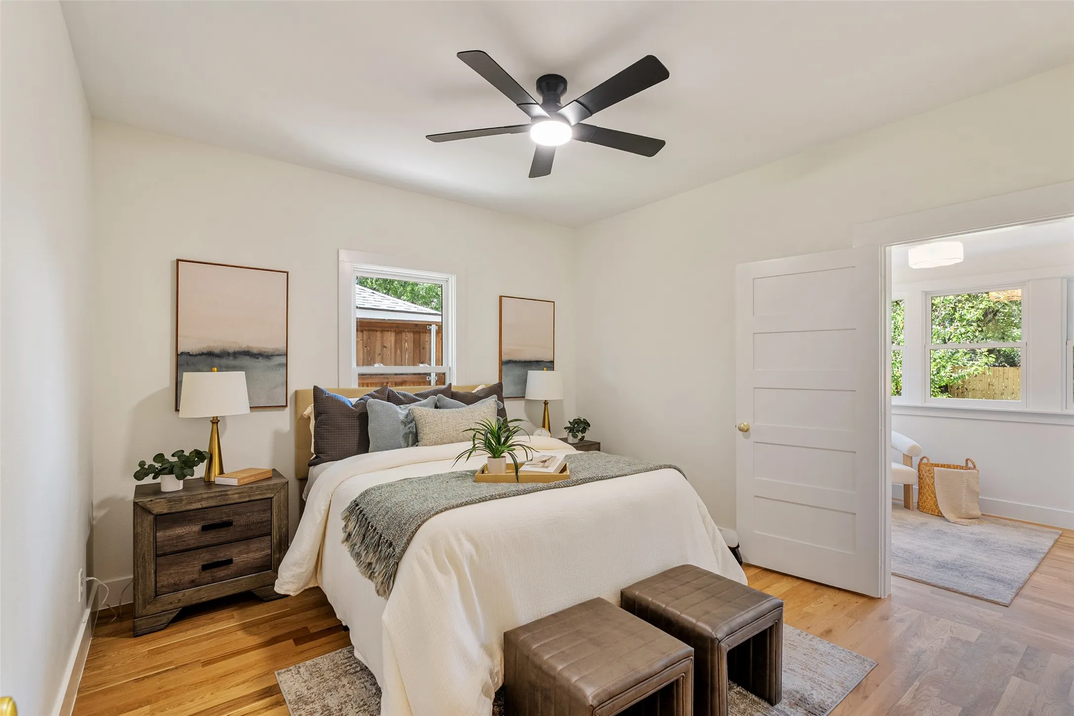 Single Family Residence For Sale in Dallas County , 407 S Rosemont Avenue, Dallas, Texas 75208, 3 Bedroom, 2 Bathroom, Garage spaces, 1,511 Sqft, built in 1923, mls#21334030, Real Estate Agent in Dallas, Homes For Sale in Dallas county, Homes For Sale in Dallas, Realtor in Dallas Texas, Real Estate Brokerage Independent Realty Texas, Luminita Cordes Realtor
