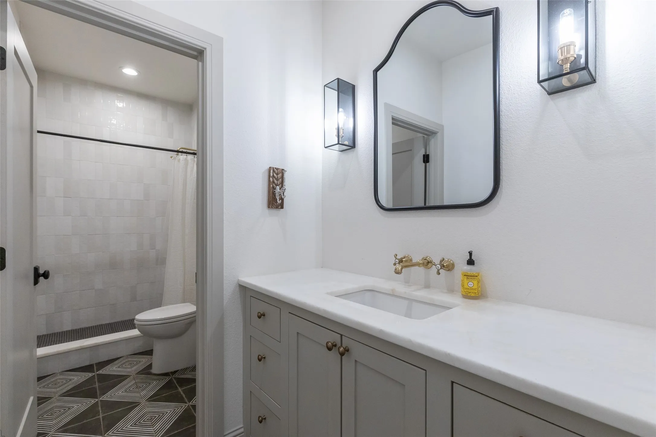 Single Family Residence For Sale in Taylor County , 753 County Road 154, Tuscola, Texas 79562, 5 Bedroom, 4 Bathroom, 3 Garage spaces, 3,665 Sqft, built in 2022, mls#21345722, Real Estate Agent in Tuscola, Homes For Sale in Taylor county, Homes For Sale in Tuscola, Realtor in Tuscola Texas, Real Estate Brokerage Independent Realty Texas, Luminita Cordes Realtor