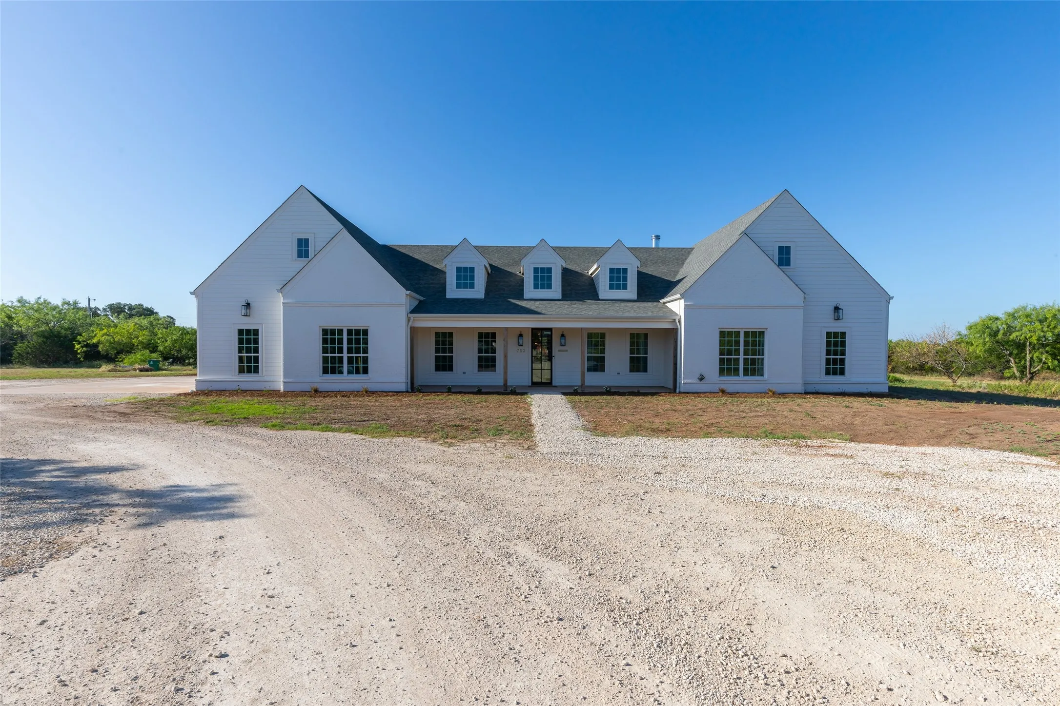 Single Family Residence For Sale in Taylor County , 753 County Road 154, Tuscola, Texas 79562, 5 Bedroom, 4 Bathroom, 3 Garage spaces, 3,665 Sqft, built in 2022, mls#21345722, Real Estate Agent in Tuscola, Homes For Sale in Taylor county, Homes For Sale in Tuscola, Realtor in Tuscola Texas, Real Estate Brokerage Independent Realty Texas, Luminita Cordes Realtor