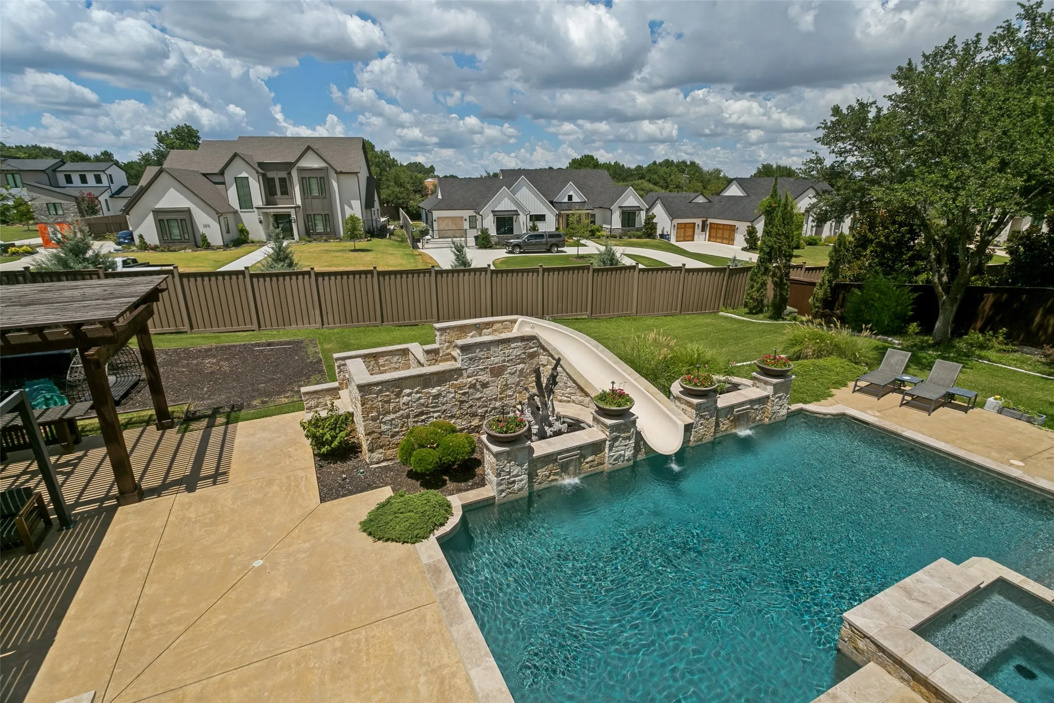 Single Family Residence For Sale in Tarrant County , 2508 Independence Road, Colleyville, Texas 76034, 5 Bedroom, 5 Bathroom, 3 Garage spaces, 5,177 Sqft, built in 1996, mls#21346057, Real Estate Agent in Colleyville, Homes For Sale in Tarrant county, Homes For Sale in Colleyville, Realtor in Colleyville Texas, Real Estate Brokerage Independent Realty Texas, Luminita Cordes Realtor
