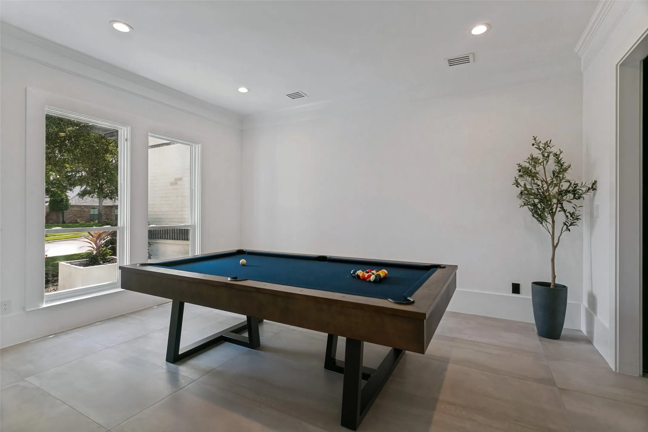 Single Family Residence For Sale in Tarrant County , 2508 Independence Road, Colleyville, Texas 76034, 5 Bedroom, 5 Bathroom, 3 Garage spaces, 5,177 Sqft, built in 1996, mls#21346057, Real Estate Agent in Colleyville, Homes For Sale in Tarrant county, Homes For Sale in Colleyville, Realtor in Colleyville Texas, Real Estate Brokerage Independent Realty Texas, Luminita Cordes Realtor