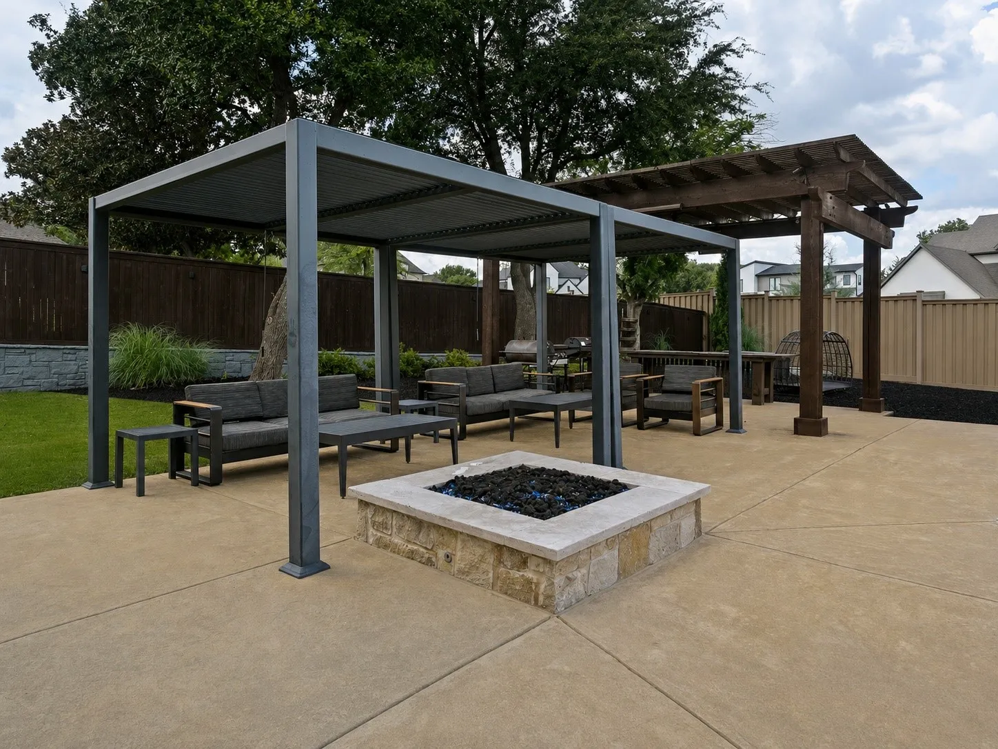 Single Family Residence For Sale in Tarrant County , 2508 Independence Road, Colleyville, Texas 76034, 5 Bedroom, 5 Bathroom, 3 Garage spaces, 5,177 Sqft, built in 1996, mls#21346057, Real Estate Agent in Colleyville, Homes For Sale in Tarrant county, Homes For Sale in Colleyville, Realtor in Colleyville Texas, Real Estate Brokerage Independent Realty Texas, Luminita Cordes Realtor