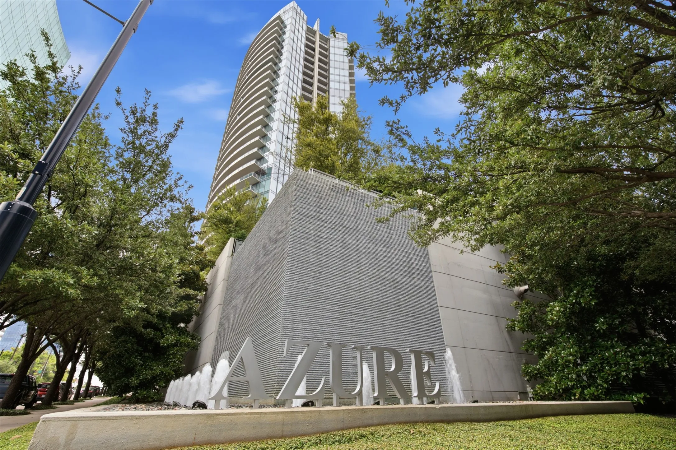 Condominium For Sale in Dallas County , 2900 Mckinnon Street 2802, Dallas, Texas 75201, 3 Bedroom, 4 Bathroom, 6 Garage spaces, 3,269 Sqft, built in 2005, Price $3,850,000, mls#21335936, Real Estate Agent in Dallas, Homes For Sale in Dallas county, Homes For Sale in Dallas, Realtor in Dallas Texas, Real Estate Brokerage Independent Realty Texas, Luminita Cordes Realtor