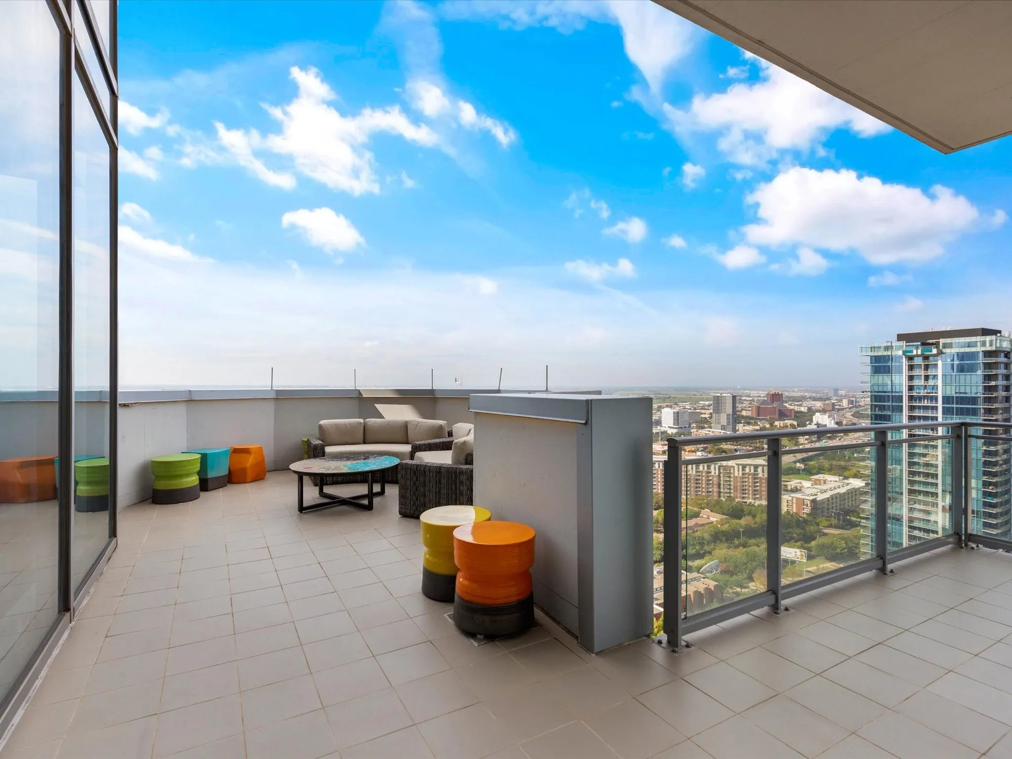 28th Floor