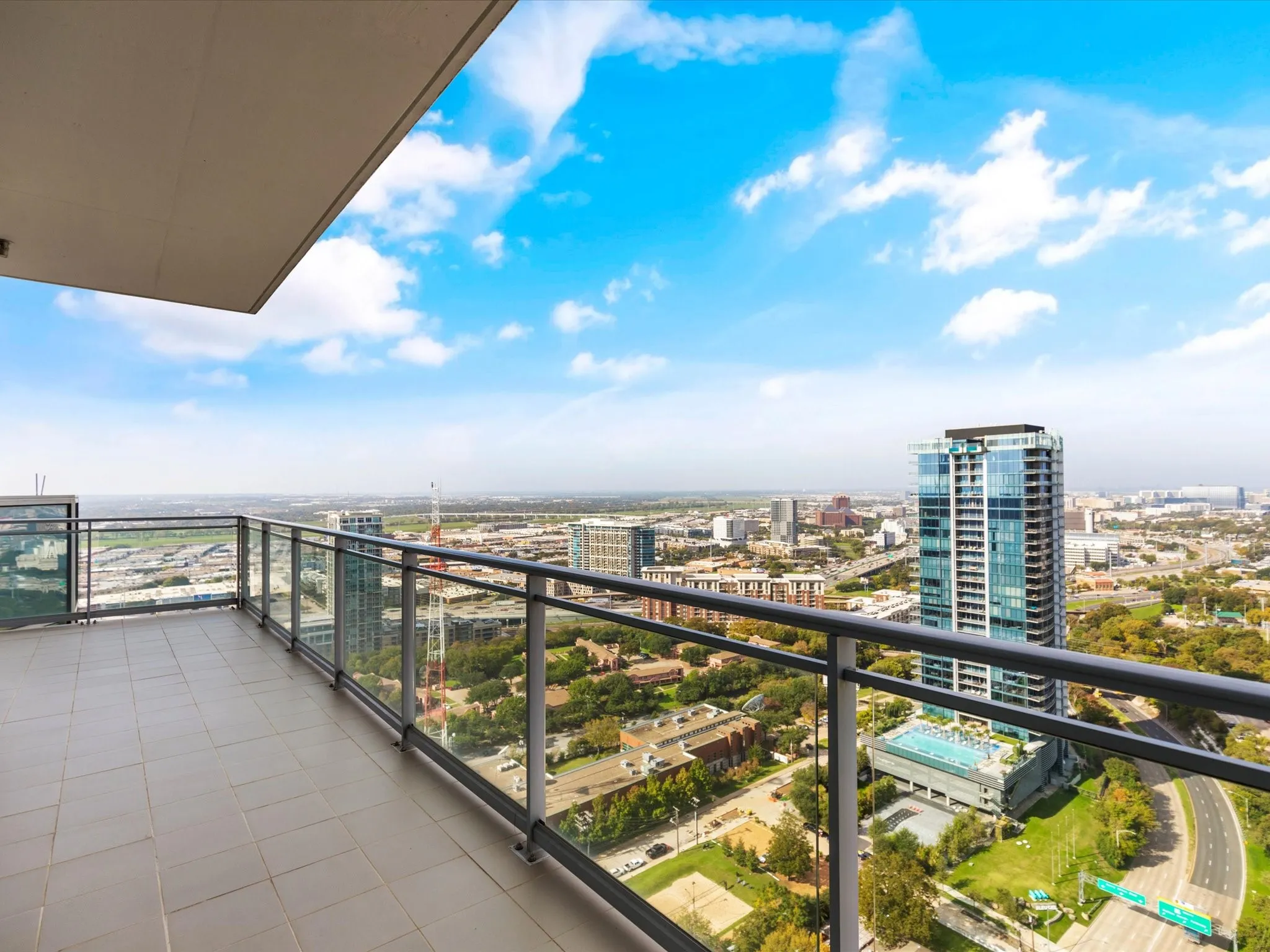 28th Floor