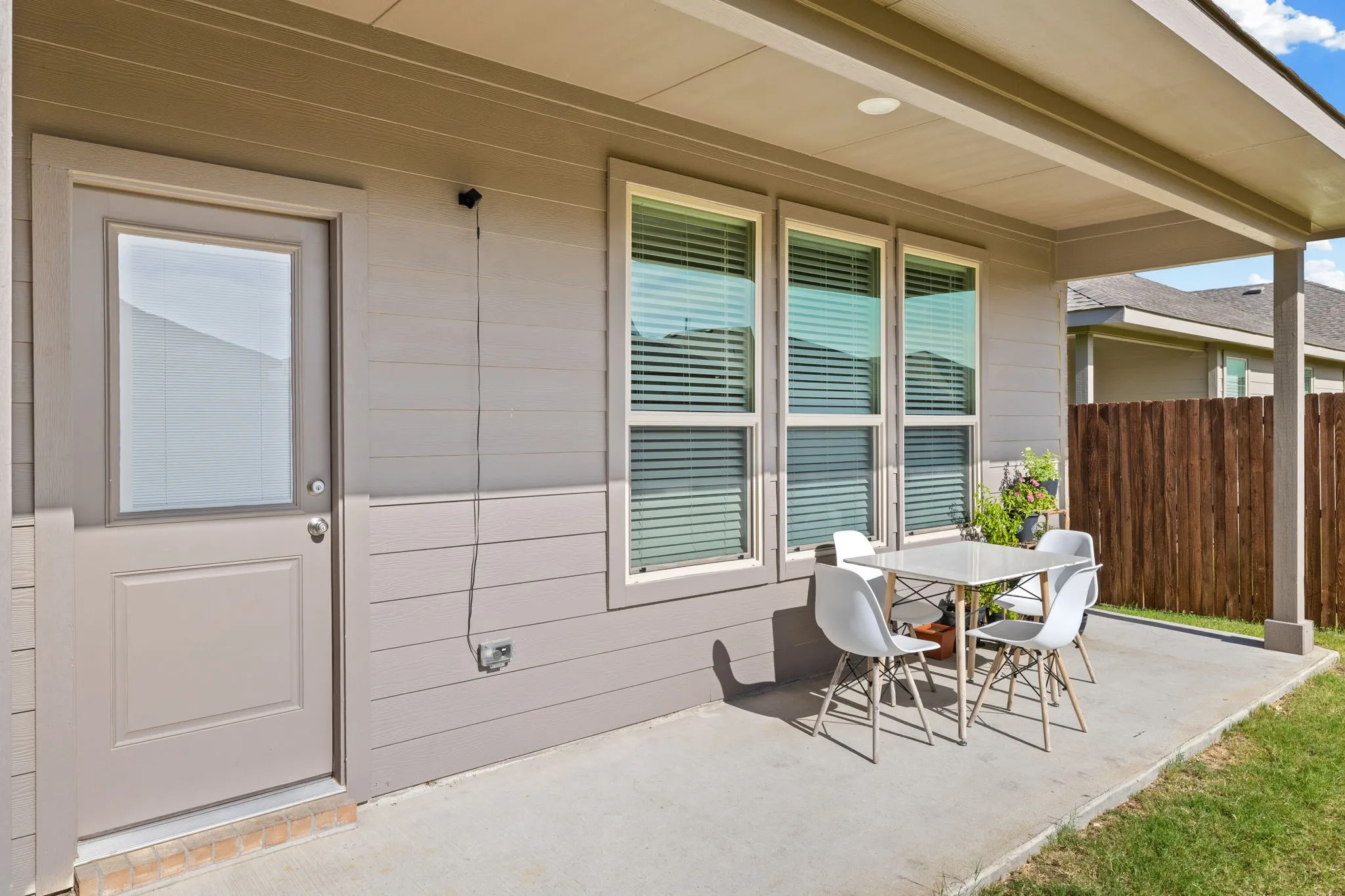 Single Family Residence For Sale in Wise County , 14633 Caelum Drive, Haslet, Texas 76052, 4 Bedroom, 2 Bathroom, 2 Garage spaces, 2,189 Sqft, built in 2023, mls#21345740, Real Estate Agent in Haslet, Homes For Sale in Wise county, Homes For Sale in Haslet, Realtor in Haslet Texas, Real Estate Brokerage Independent Realty Texas, Luminita Cordes Realtor