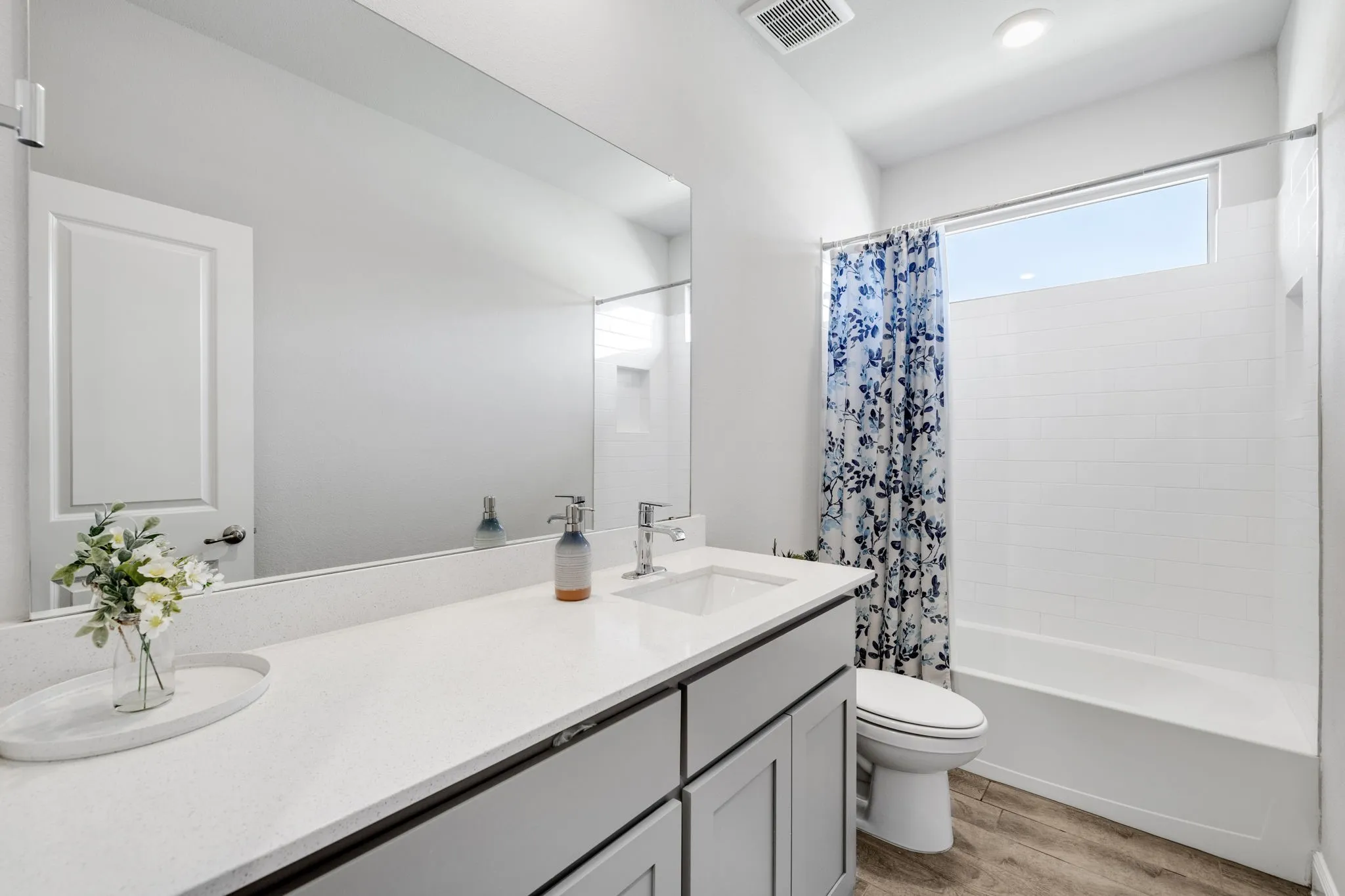 Single Family Residence For Sale in Wise County , 14633 Caelum Drive, Haslet, Texas 76052, 4 Bedroom, 2 Bathroom, 2 Garage spaces, 2,189 Sqft, built in 2023, mls#21345740, Real Estate Agent in Haslet, Homes For Sale in Wise county, Homes For Sale in Haslet, Realtor in Haslet Texas, Real Estate Brokerage Independent Realty Texas, Luminita Cordes Realtor