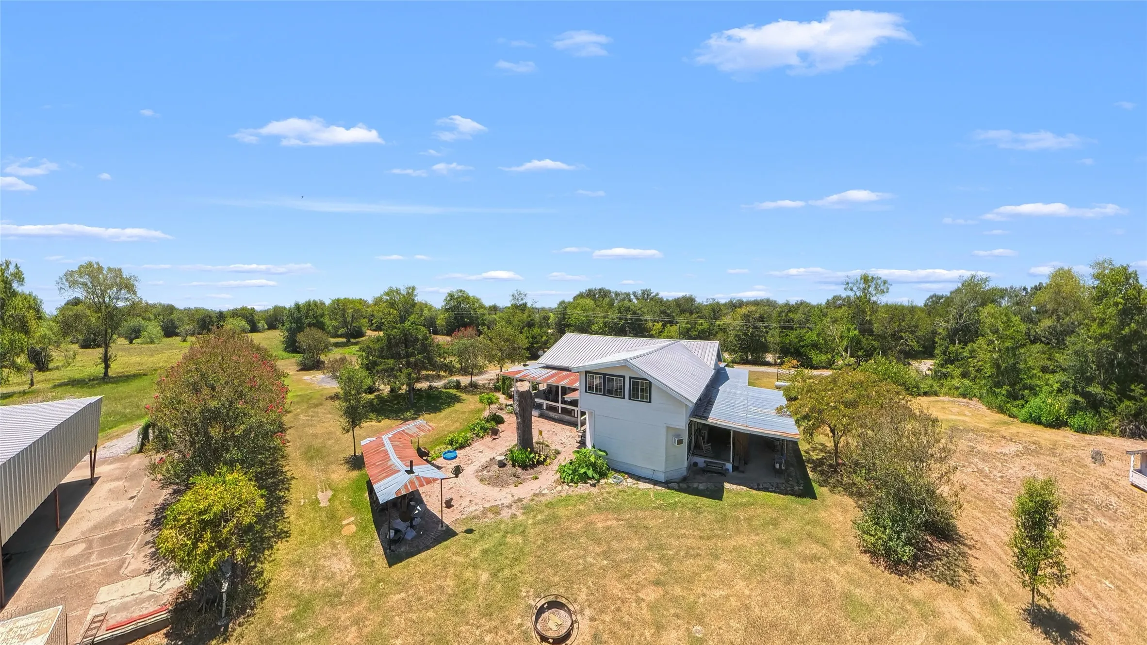 Single Family Residence For Sale in Limestone County , 1105 Fm 39 S, Donie, Texas 75838, 3 Bedroom, 2 Bathroom, Garage spaces, 3,030 Sqft, built in 0, mls#21344014, Real Estate Agent in Donie, Homes For Sale in Limestone county, Homes For Sale in Donie, Realtor in Donie Texas, Real Estate Brokerage Independent Realty Texas, Luminita Cordes Realtor