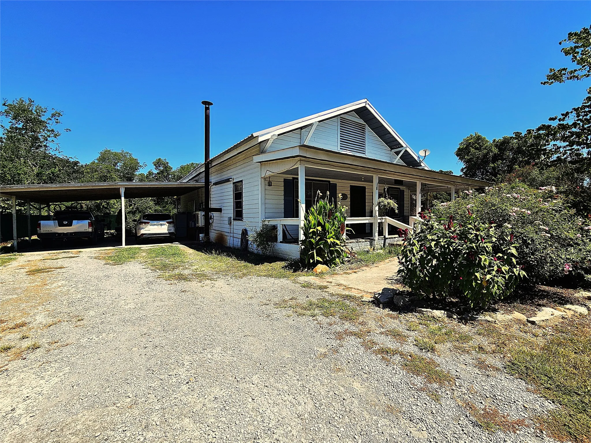 Single Family Residence For Sale in Limestone County , 1105 Fm 39 S, Donie, Texas 75838, 3 Bedroom, 2 Bathroom, Garage spaces, 3,030 Sqft, built in 0, mls#21344014, Real Estate Agent in Donie, Homes For Sale in Limestone county, Homes For Sale in Donie, Realtor in Donie Texas, Real Estate Brokerage Independent Realty Texas, Luminita Cordes Realtor