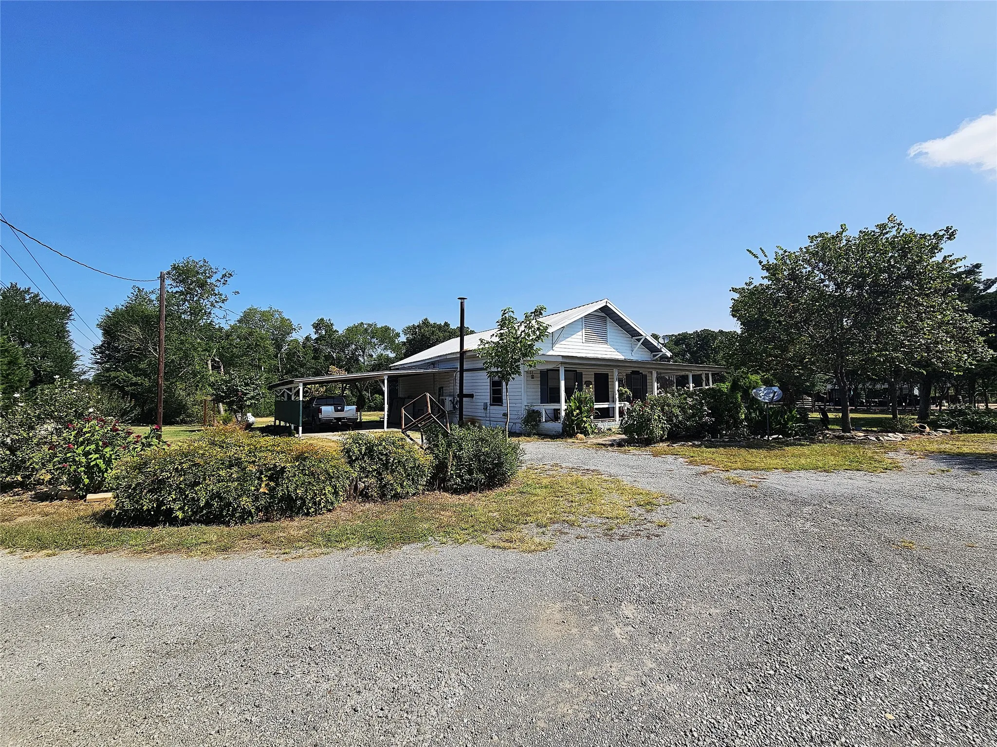 Single Family Residence For Sale in Limestone County , 1105 Fm 39 S, Donie, Texas 75838, 3 Bedroom, 2 Bathroom, Garage spaces, 3,030 Sqft, built in 0, mls#21344014, Real Estate Agent in Donie, Homes For Sale in Limestone county, Homes For Sale in Donie, Realtor in Donie Texas, Real Estate Brokerage Independent Realty Texas, Luminita Cordes Realtor