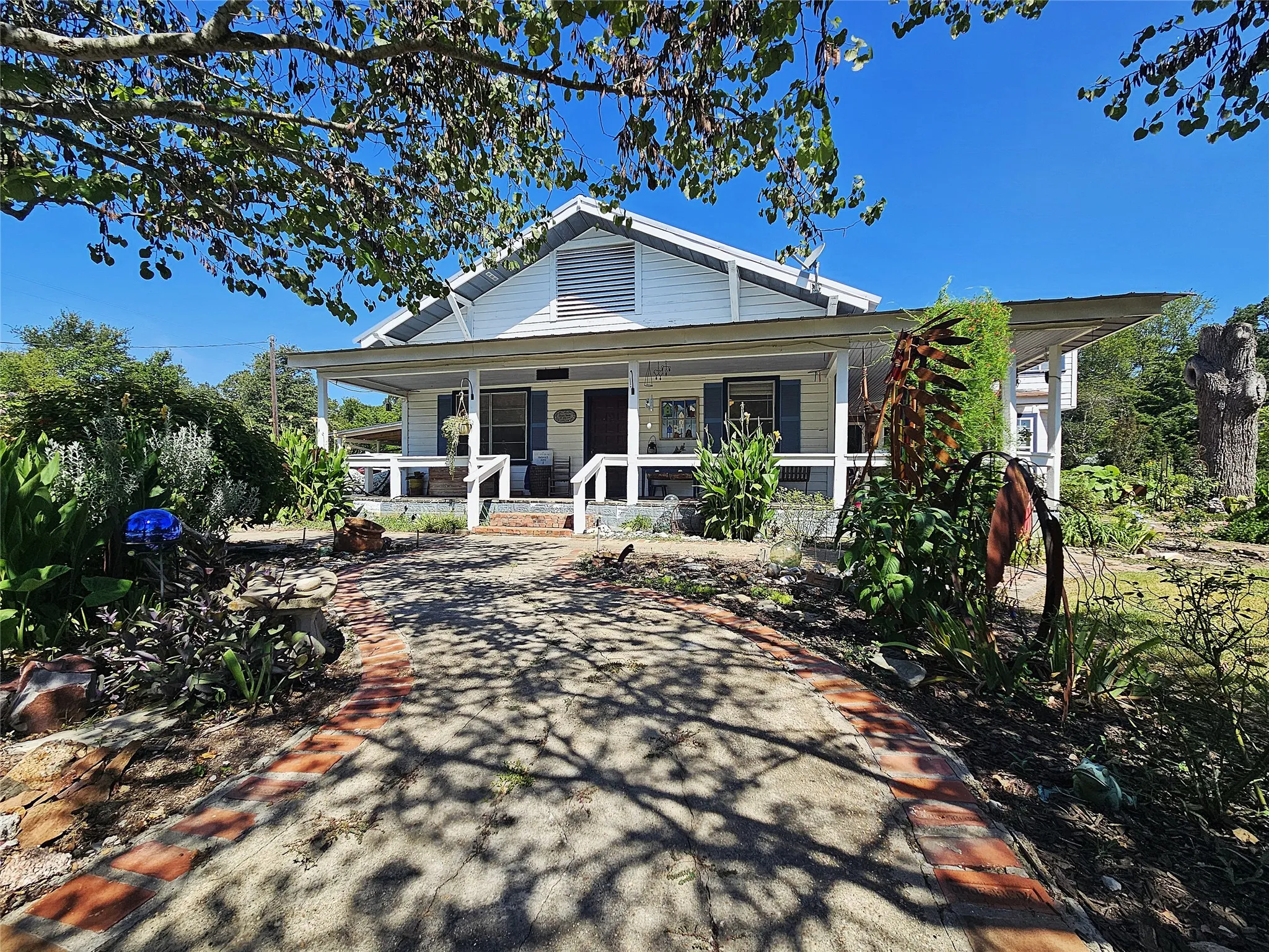 Single Family Residence For Sale in Limestone County , 1105 Fm 39 S, Donie, Texas 75838, 3 Bedroom, 2 Bathroom, Garage spaces, 3,030 Sqft, built in 0, mls#21344014, Real Estate Agent in Donie, Homes For Sale in Limestone county, Homes For Sale in Donie, Realtor in Donie Texas, Real Estate Brokerage Independent Realty Texas, Luminita Cordes Realtor