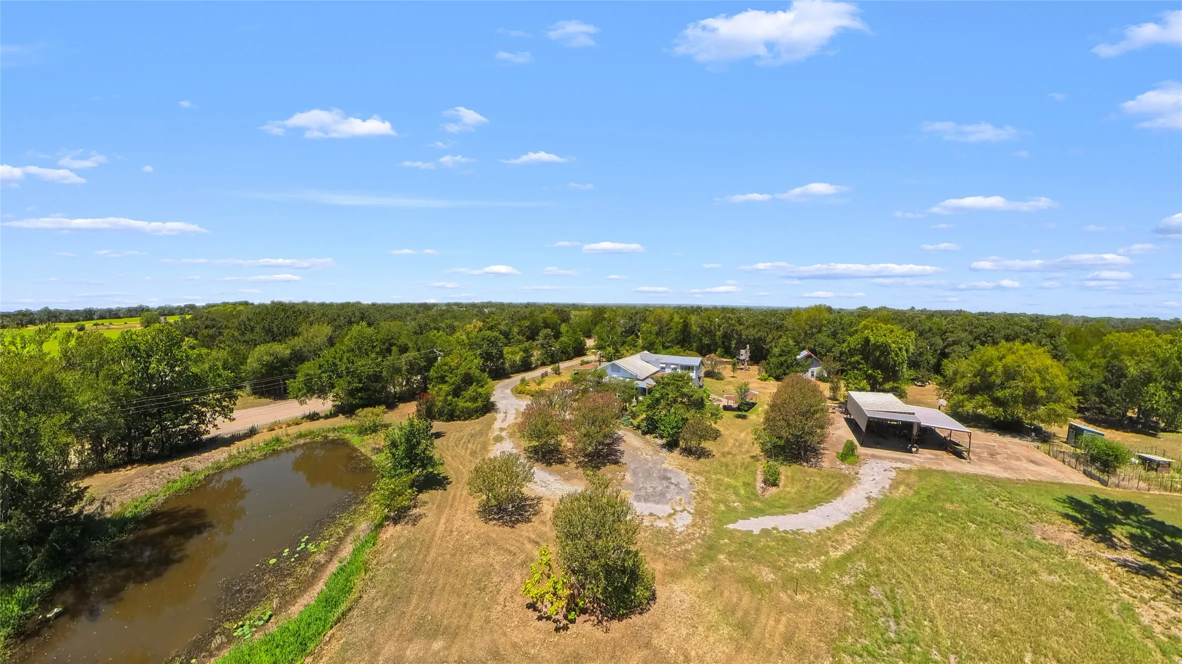 Single Family Residence For Sale in Limestone County , 1105 Fm 39 S, Donie, Texas 75838, 3 Bedroom, 2 Bathroom, Garage spaces, 3,030 Sqft, built in 0, mls#21344014, Real Estate Agent in Donie, Homes For Sale in Limestone county, Homes For Sale in Donie, Realtor in Donie Texas, Real Estate Brokerage Independent Realty Texas, Luminita Cordes Realtor