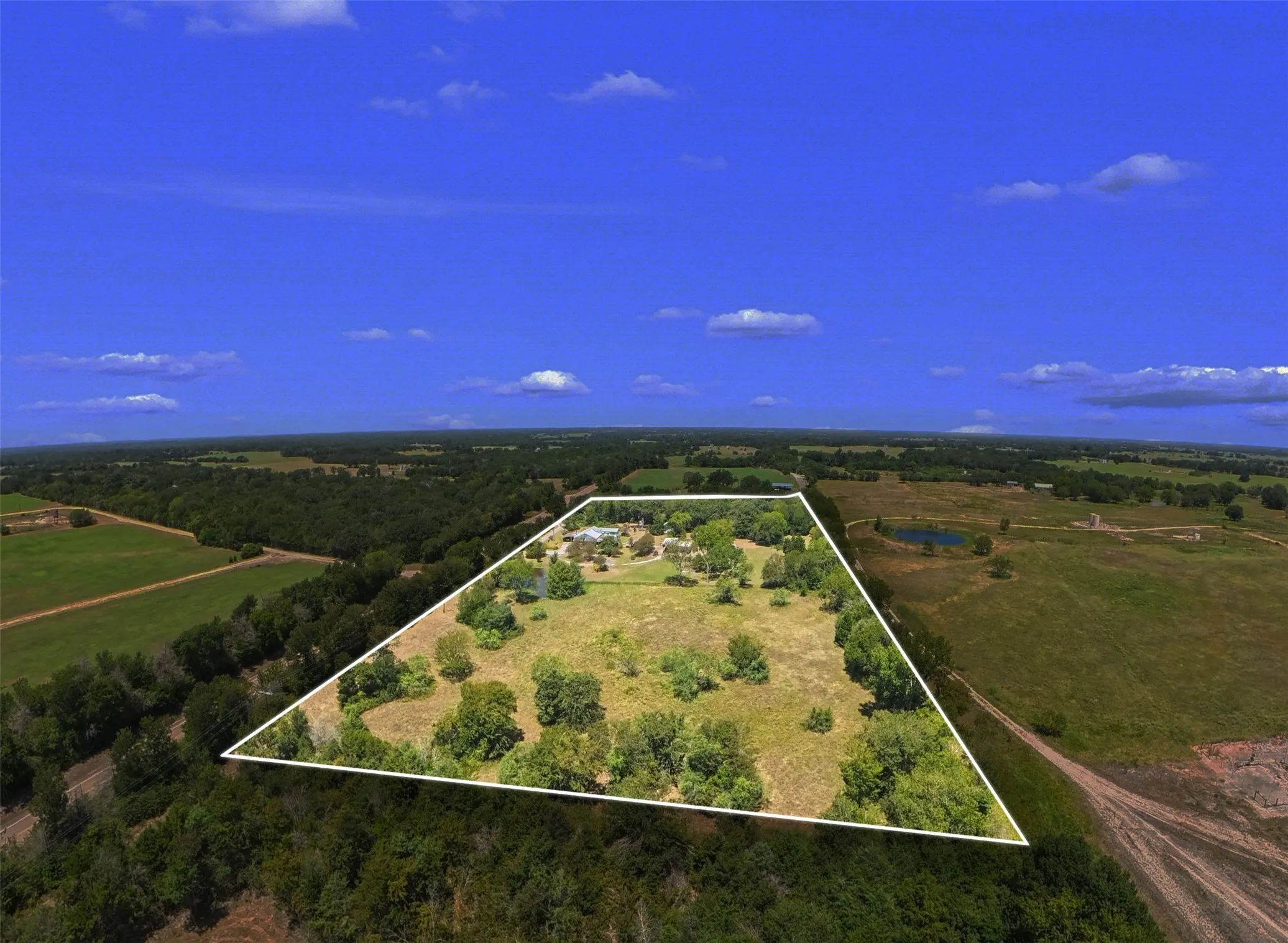 Single Family Residence For Sale in Limestone County , 1105 Fm 39 S, Donie, Texas 75838, 3 Bedroom, 2 Bathroom, Garage spaces, 3,030 Sqft, built in 0, mls#21344014, Real Estate Agent in Donie, Homes For Sale in Limestone county, Homes For Sale in Donie, Realtor in Donie Texas, Real Estate Brokerage Independent Realty Texas, Luminita Cordes Realtor