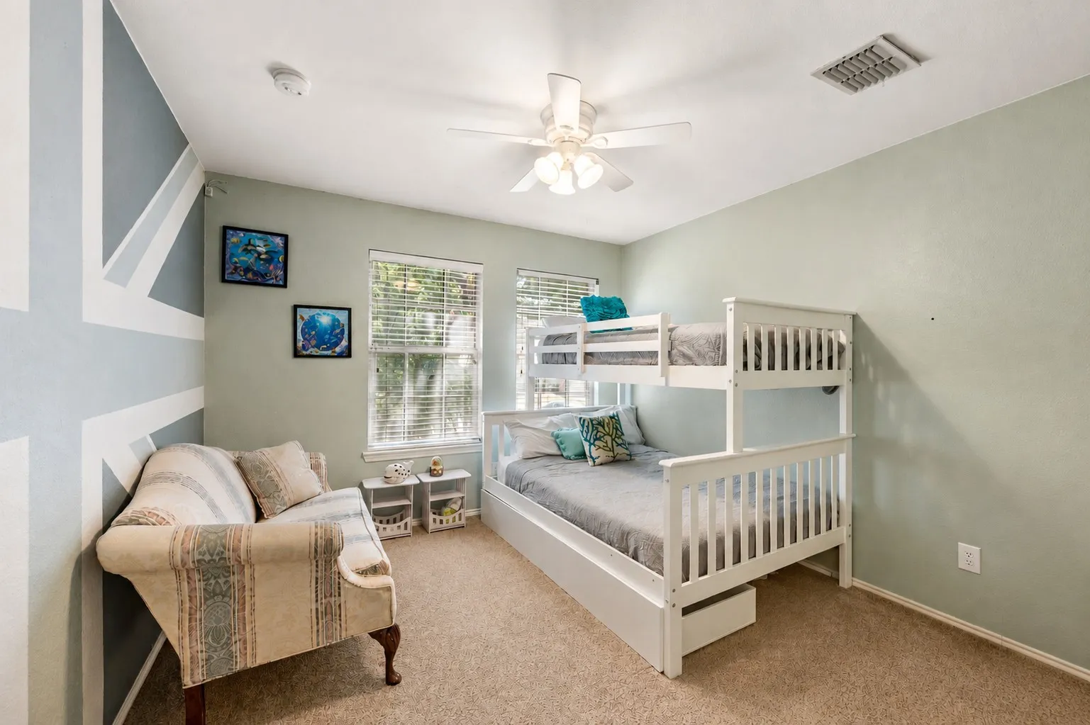 Single Family Residence For Sale in Denton County , 1100 Indian Trail Court, Roanoke, Texas 76262, 4 Bedroom, 3 Bathroom, 2 Garage spaces, 2,531 Sqft, built in 1998, mls#21345554, Real Estate Agent in Roanoke, Homes For Sale in Denton county, Homes For Sale in Roanoke, Realtor in Roanoke Texas, Real Estate Brokerage Independent Realty Texas, Luminita Cordes Realtor