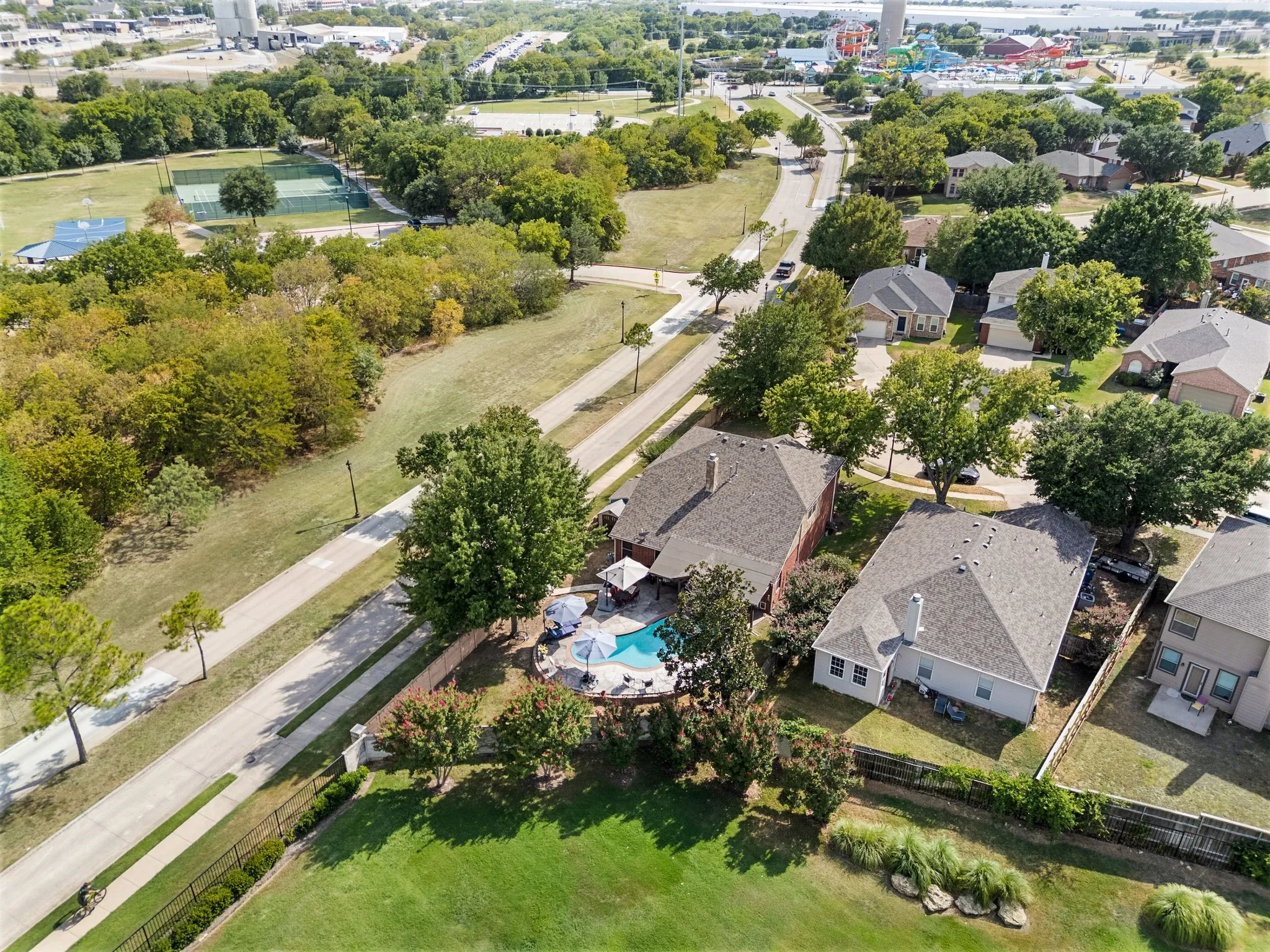 Single Family Residence For Sale in Denton County , 1100 Indian Trail Court, Roanoke, Texas 76262, 4 Bedroom, 3 Bathroom, 2 Garage spaces, 2,531 Sqft, built in 1998, mls#21345554, Real Estate Agent in Roanoke, Homes For Sale in Denton county, Homes For Sale in Roanoke, Realtor in Roanoke Texas, Real Estate Brokerage Independent Realty Texas, Luminita Cordes Realtor