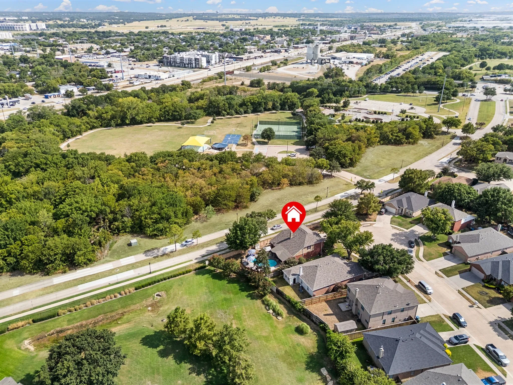 Single Family Residence For Sale in Denton County , 1100 Indian Trail Court, Roanoke, Texas 76262, 4 Bedroom, 3 Bathroom, 2 Garage spaces, 2,531 Sqft, built in 1998, mls#21345554, Real Estate Agent in Roanoke, Homes For Sale in Denton county, Homes For Sale in Roanoke, Realtor in Roanoke Texas, Real Estate Brokerage Independent Realty Texas, Luminita Cordes Realtor