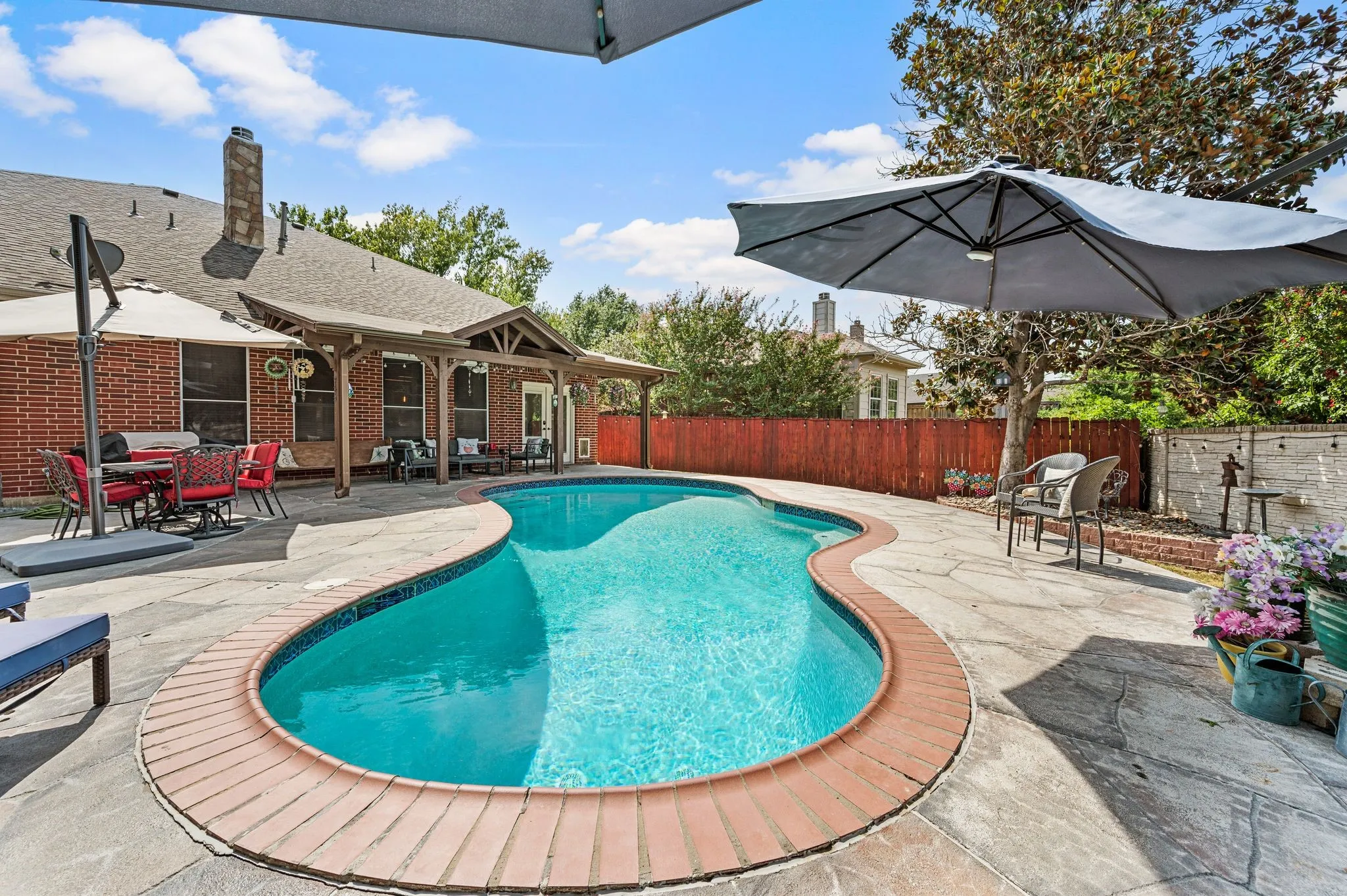 Single Family Residence For Sale in Denton County , 1100 Indian Trail Court, Roanoke, Texas 76262, 4 Bedroom, 3 Bathroom, 2 Garage spaces, 2,531 Sqft, built in 1998, mls#21345554, Real Estate Agent in Roanoke, Homes For Sale in Denton county, Homes For Sale in Roanoke, Realtor in Roanoke Texas, Real Estate Brokerage Independent Realty Texas, Luminita Cordes Realtor