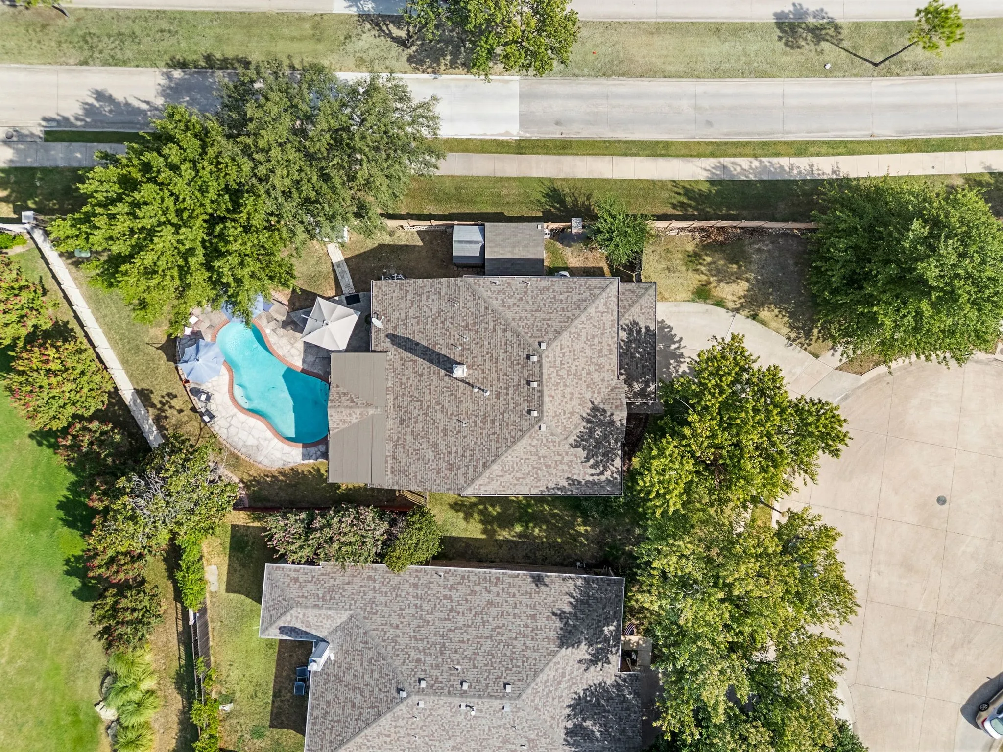 Single Family Residence For Sale in Denton County , 1100 Indian Trail Court, Roanoke, Texas 76262, 4 Bedroom, 3 Bathroom, 2 Garage spaces, 2,531 Sqft, built in 1998, mls#21345554, Real Estate Agent in Roanoke, Homes For Sale in Denton county, Homes For Sale in Roanoke, Realtor in Roanoke Texas, Real Estate Brokerage Independent Realty Texas, Luminita Cordes Realtor