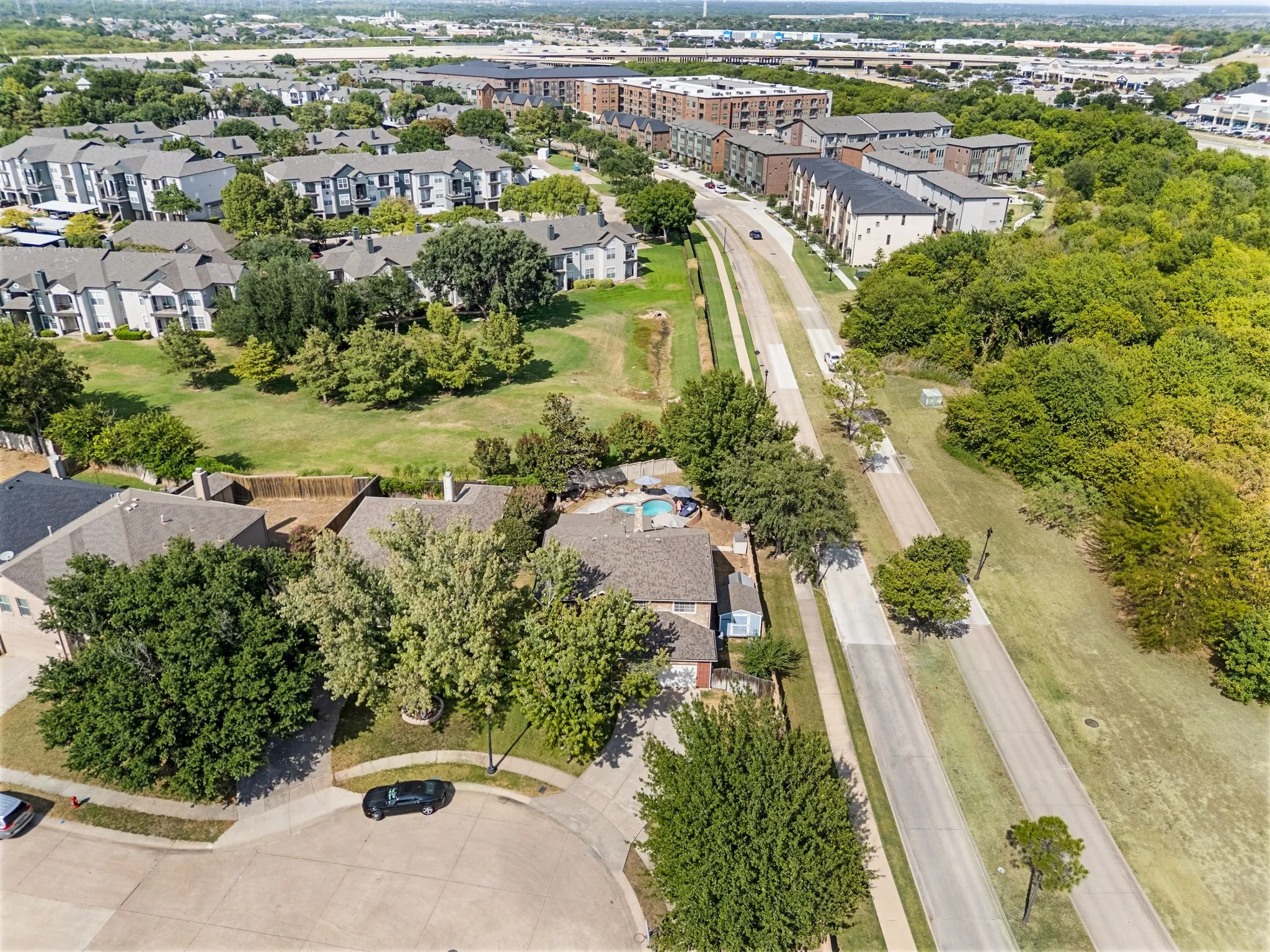 Single Family Residence For Sale in Denton County , 1100 Indian Trail Court, Roanoke, Texas 76262, 4 Bedroom, 3 Bathroom, 2 Garage spaces, 2,531 Sqft, built in 1998, mls#21345554, Real Estate Agent in Roanoke, Homes For Sale in Denton county, Homes For Sale in Roanoke, Realtor in Roanoke Texas, Real Estate Brokerage Independent Realty Texas, Luminita Cordes Realtor