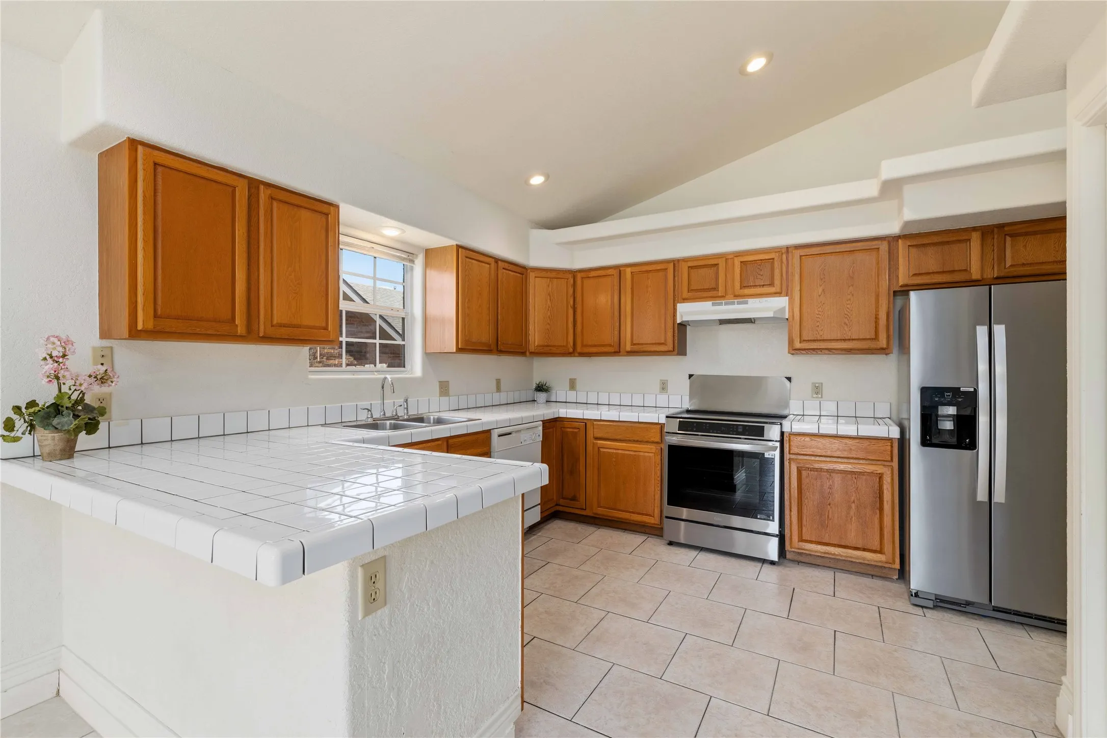 Single Family Residence For Sale in Brown County , 4424 Westridge Drive, Brownwood, Texas 76801, 3 Bedroom, 2 Bathroom, 2 Garage spaces, 1,627 Sqft, built in 2004, mls#21320231, Real Estate Agent in Brownwood, Homes For Sale in Brown county, Homes For Sale in Brownwood, Realtor in Brownwood Texas, Real Estate Brokerage Independent Realty Texas, Luminita Cordes Realtor