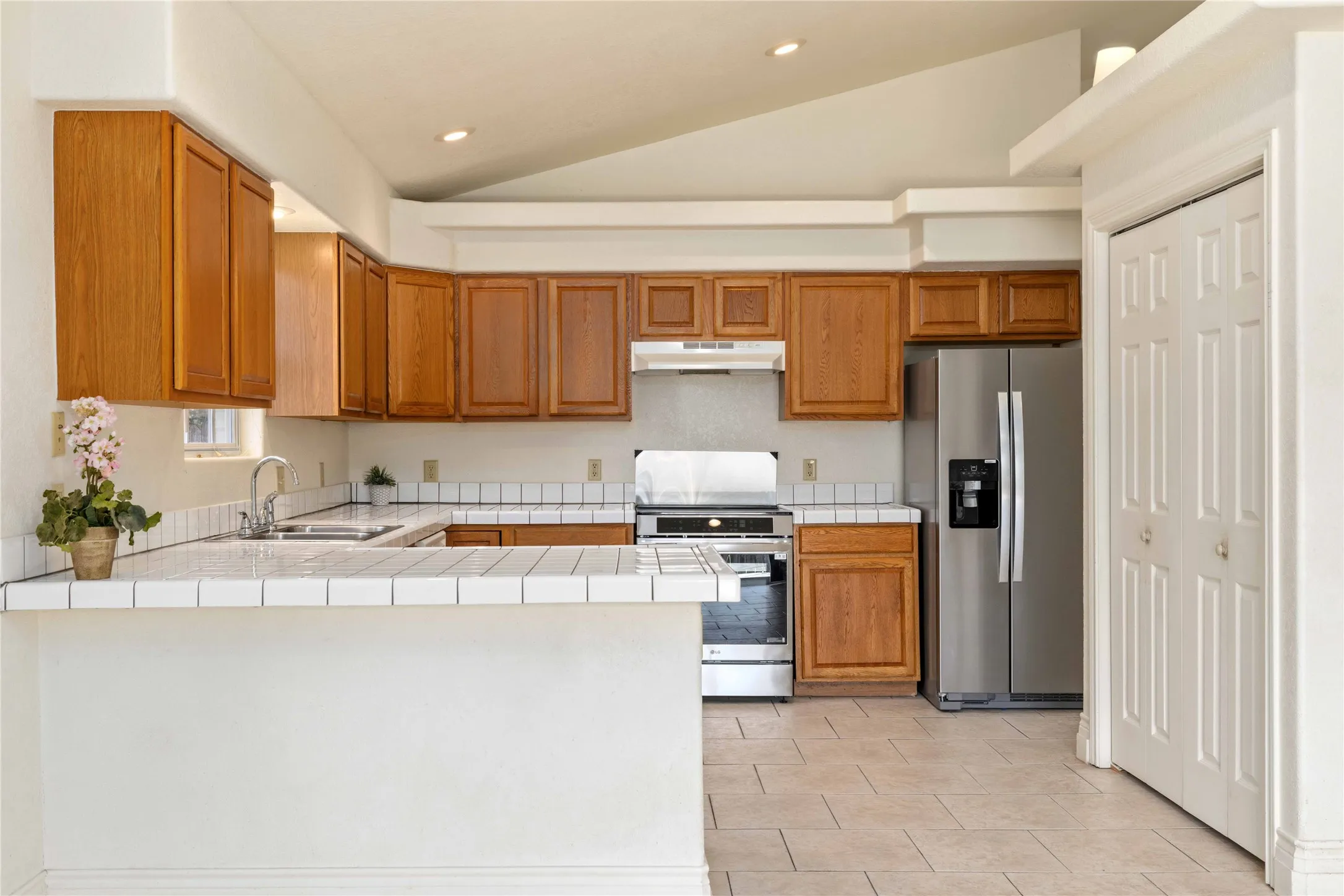 Single Family Residence For Sale in Brown County , 4424 Westridge Drive, Brownwood, Texas 76801, 3 Bedroom, 2 Bathroom, 2 Garage spaces, 1,627 Sqft, built in 2004, mls#21320231, Real Estate Agent in Brownwood, Homes For Sale in Brown county, Homes For Sale in Brownwood, Realtor in Brownwood Texas, Real Estate Brokerage Independent Realty Texas, Luminita Cordes Realtor
