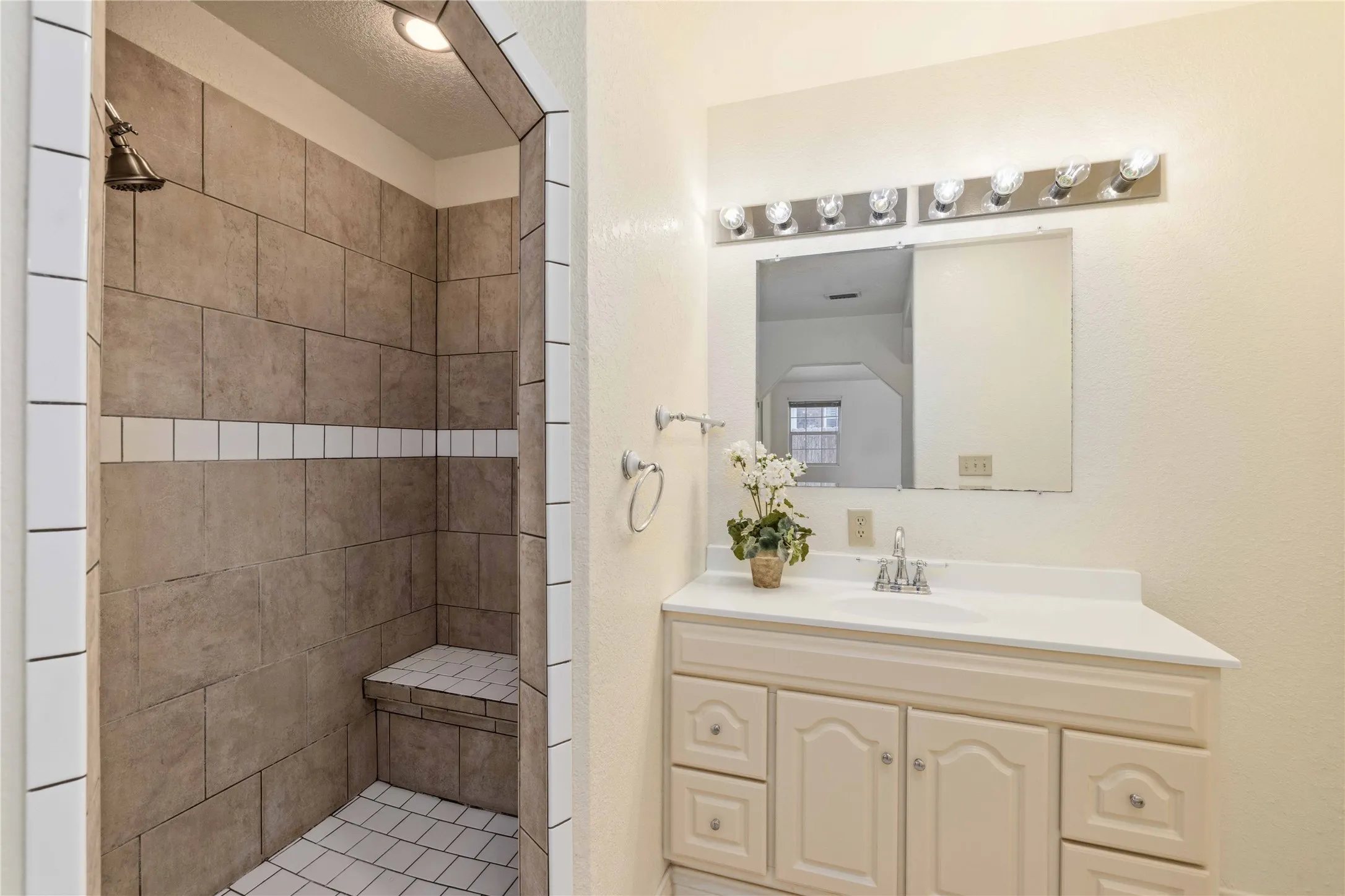 Single Family Residence For Sale in Brown County , 4424 Westridge Drive, Brownwood, Texas 76801, 3 Bedroom, 2 Bathroom, 2 Garage spaces, 1,627 Sqft, built in 2004, mls#21320231, Real Estate Agent in Brownwood, Homes For Sale in Brown county, Homes For Sale in Brownwood, Realtor in Brownwood Texas, Real Estate Brokerage Independent Realty Texas, Luminita Cordes Realtor