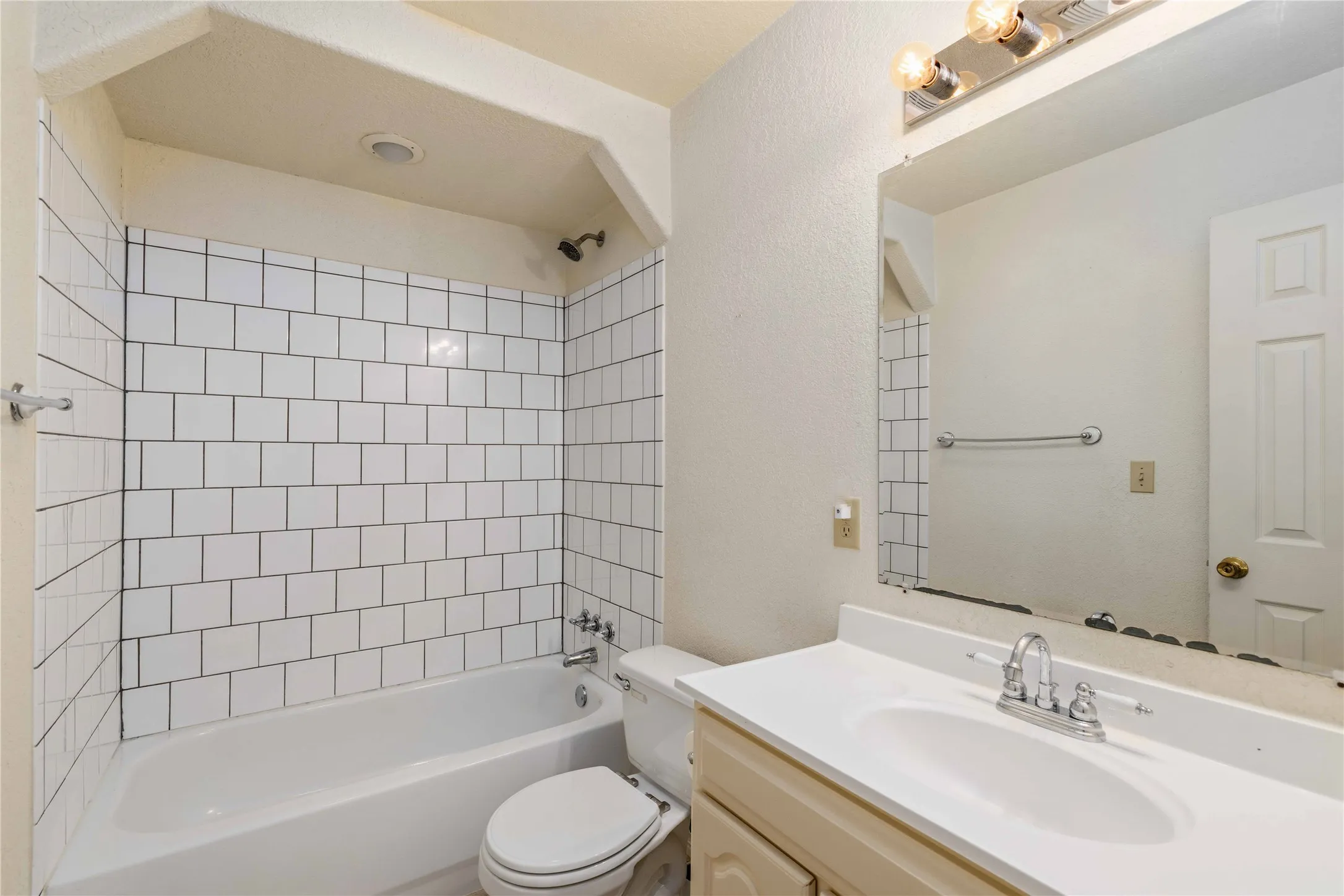 Single Family Residence For Sale in Brown County , 4424 Westridge Drive, Brownwood, Texas 76801, 3 Bedroom, 2 Bathroom, 2 Garage spaces, 1,627 Sqft, built in 2004, mls#21320231, Real Estate Agent in Brownwood, Homes For Sale in Brown county, Homes For Sale in Brownwood, Realtor in Brownwood Texas, Real Estate Brokerage Independent Realty Texas, Luminita Cordes Realtor