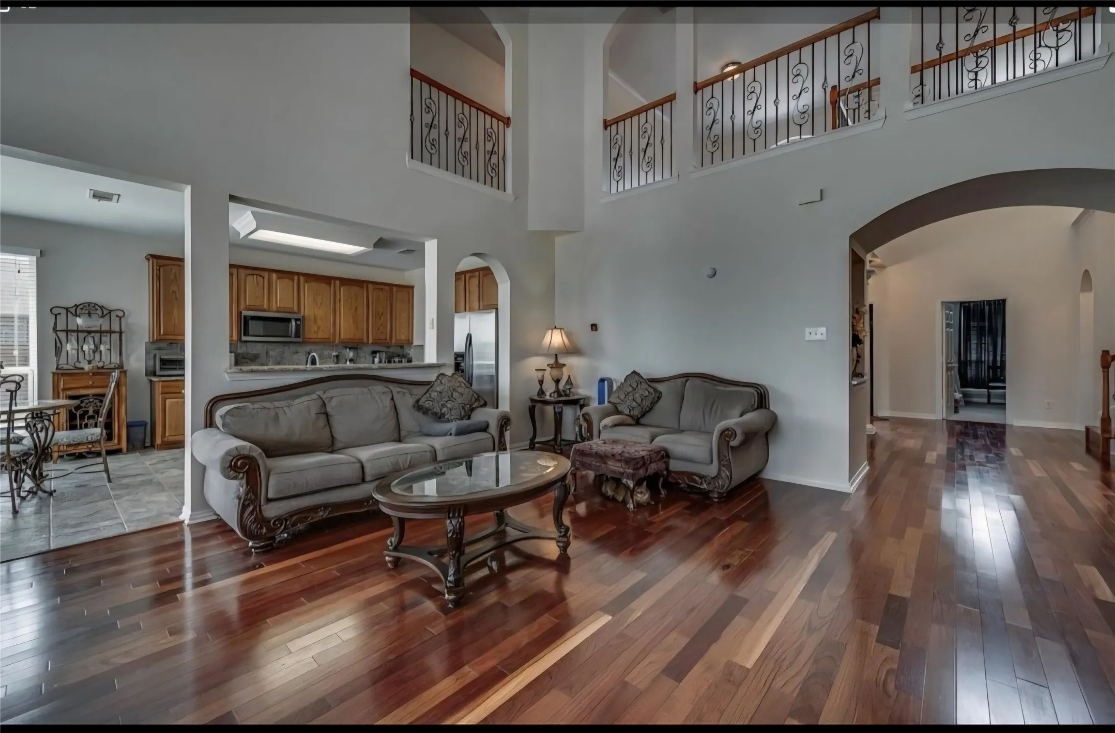 FLOORING IS A SHOWPIECE
