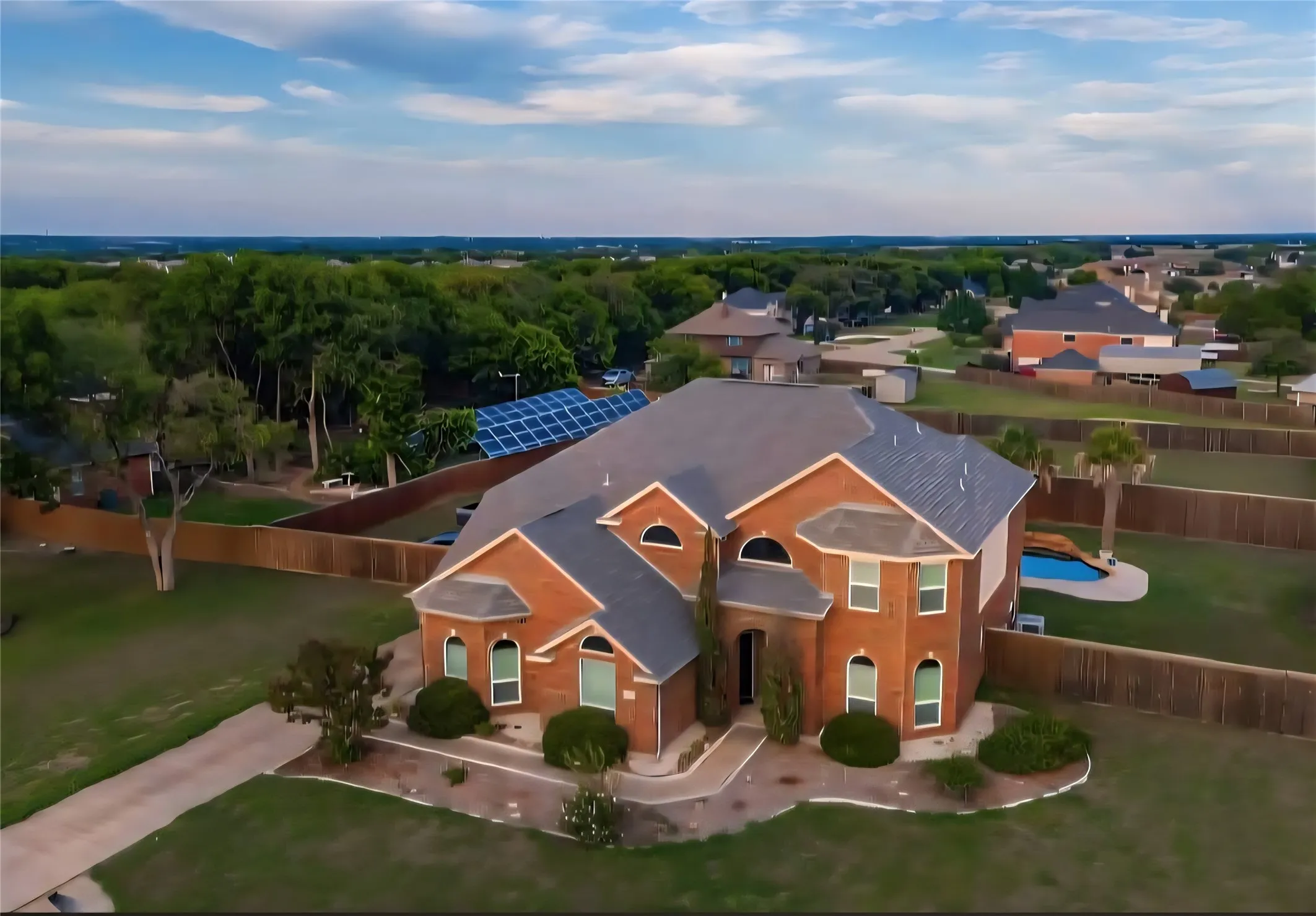 Single Family Residence For Sale in Ellis County , 1130 Meghann Lane, Waxahachie, Texas 75167, 4 Bedroom, 4 Bathroom, 2 Garage spaces, 3,583 Sqft, built in 2005, mls#21345665, Real Estate Agent in Waxahachie, Homes For Sale in Ellis county, Homes For Sale in Waxahachie, Realtor in Waxahachie Texas, Real Estate Brokerage Independent Realty Texas, Luminita Cordes Realtor