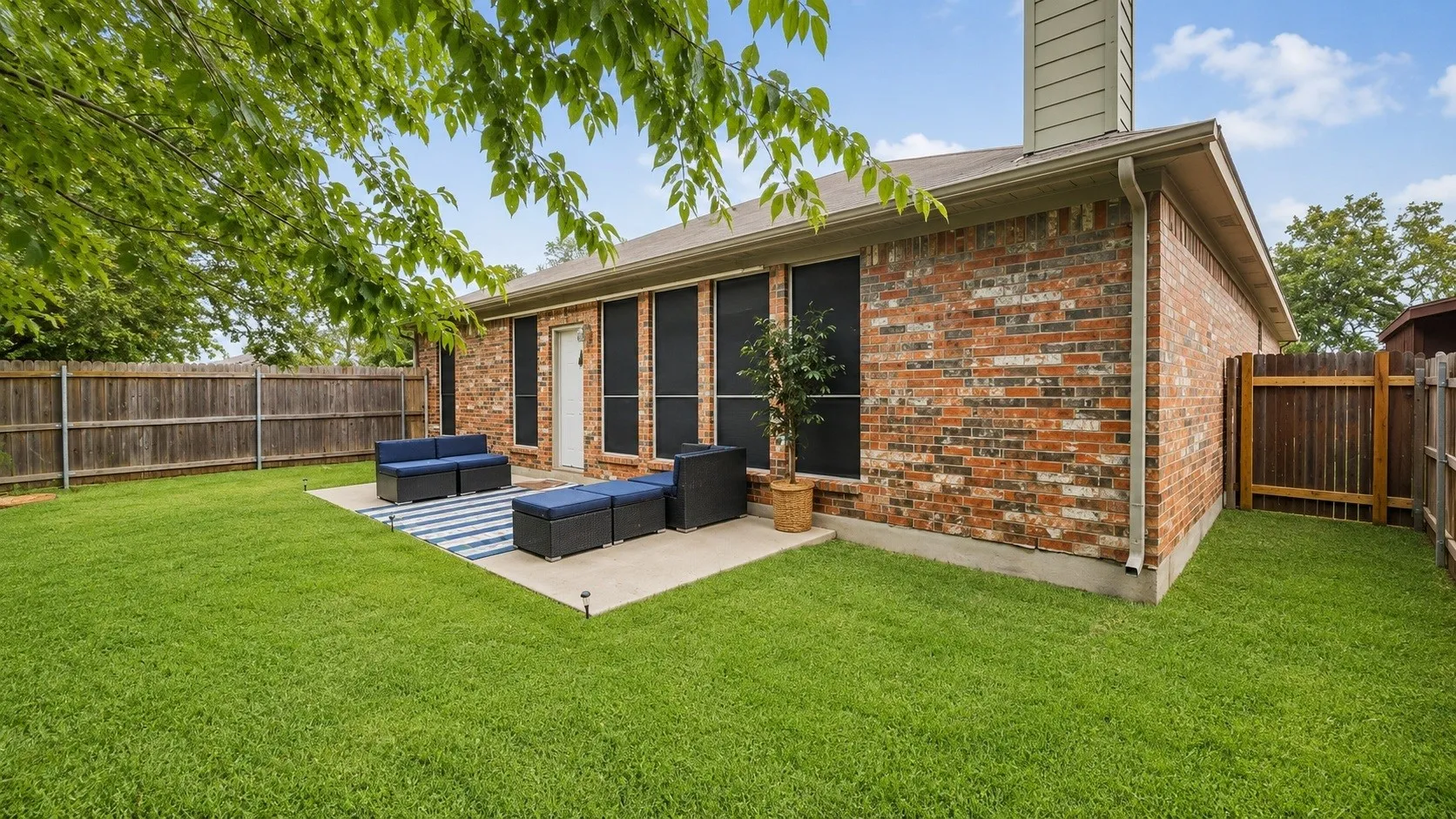 Single Family Residence For Sale in Tarrant County , 13521 Ponderosa Ranch Road, Fort Worth, Texas 76262, 3 Bedroom, 2 Bathroom, 2 Garage spaces, 1,828 Sqft, built in 2002, mls#21342586, Real Estate Agent in Fort Worth, Homes For Sale in Tarrant county, Homes For Sale in Fort Worth, Realtor in Fort Worth Texas, Real Estate Brokerage Independent Realty Texas, Luminita Cordes Realtor