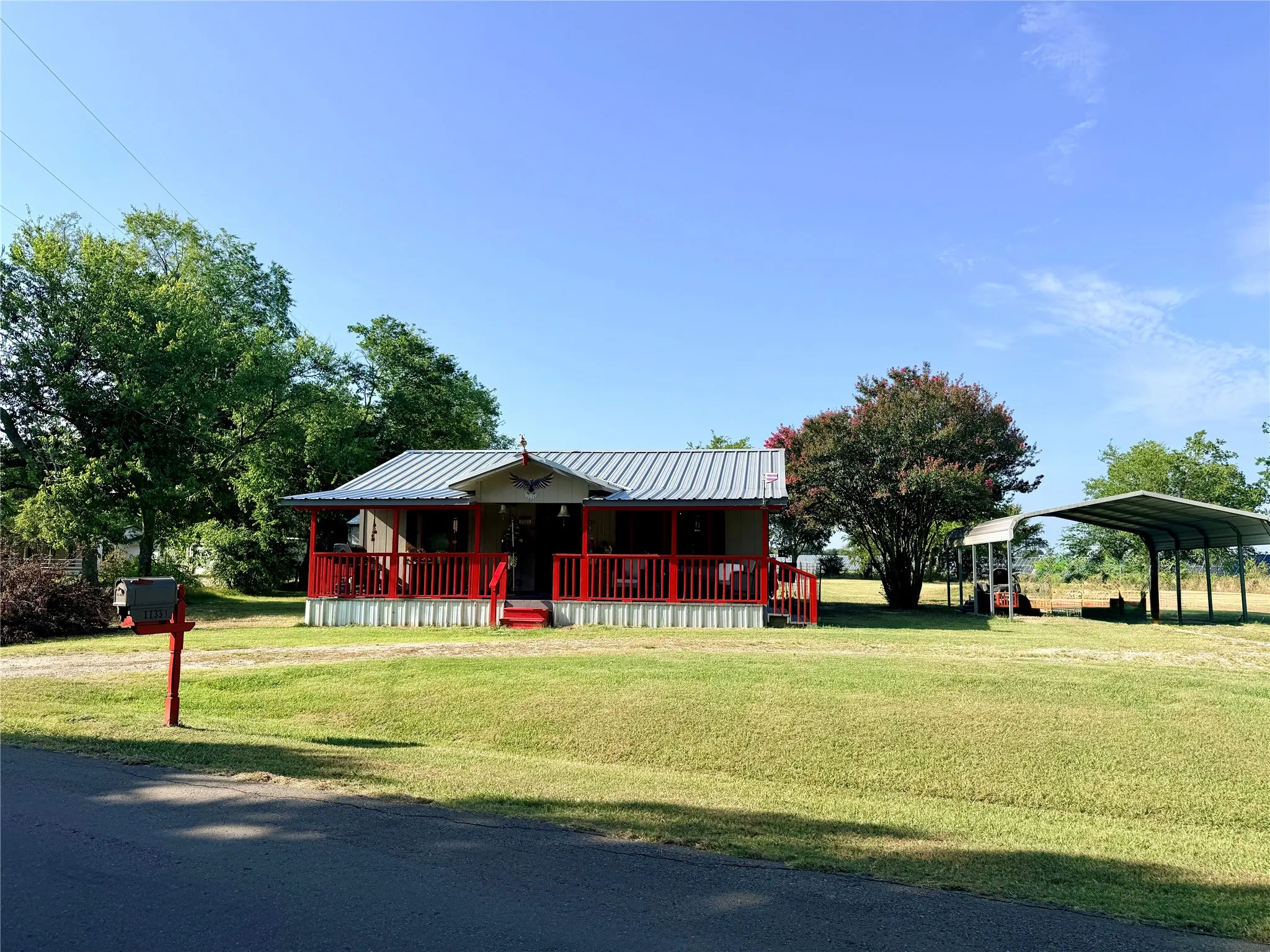 Single Family Residence For Sale in Rains County , 1133 Rs County Road 1525, Point, Texas 75472, 1 Bedroom, 1 Bathroom, Garage spaces, 768 Sqft, built in 1999, Price $170,000, mls#21345804, Real Estate Agent in Point, Homes For Sale in Rains county, Homes For Sale in Point, Realtor in Point Texas, Real Estate Brokerage Independent Realty Texas, Luminita Cordes Realtor