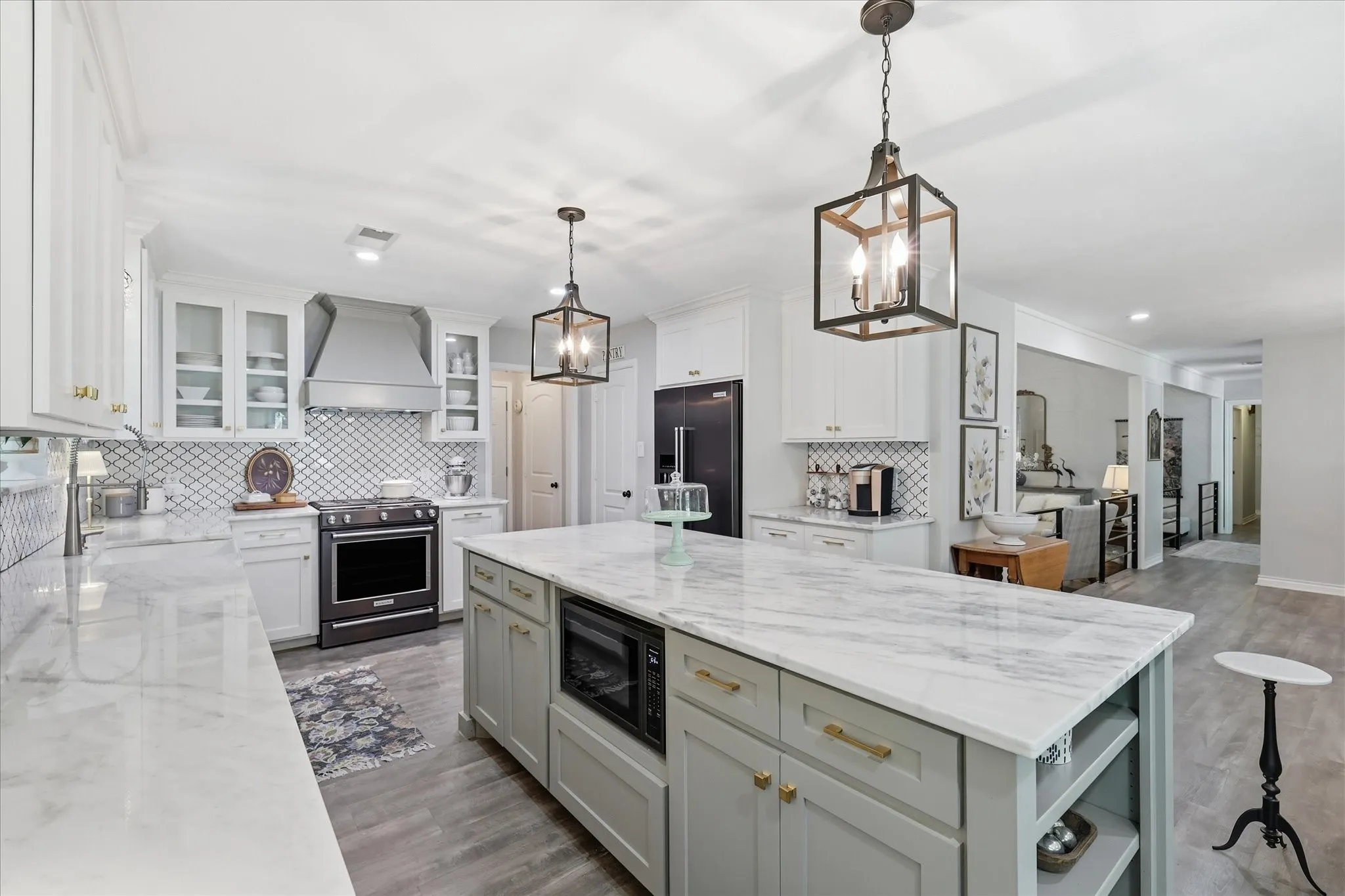 Single Family Residence For Sale in Denton County , 12 Timbergreen Circle, Denton, Texas 76205, 3 Bedroom, 3 Bathroom, 2 Garage spaces, 2,768 Sqft, built in 1983, mls#21340930, Real Estate Agent in Denton, Homes For Sale in Denton county, Homes For Sale in Denton, Realtor in Denton Texas, Real Estate Brokerage Independent Realty Texas, Luminita Cordes Realtor