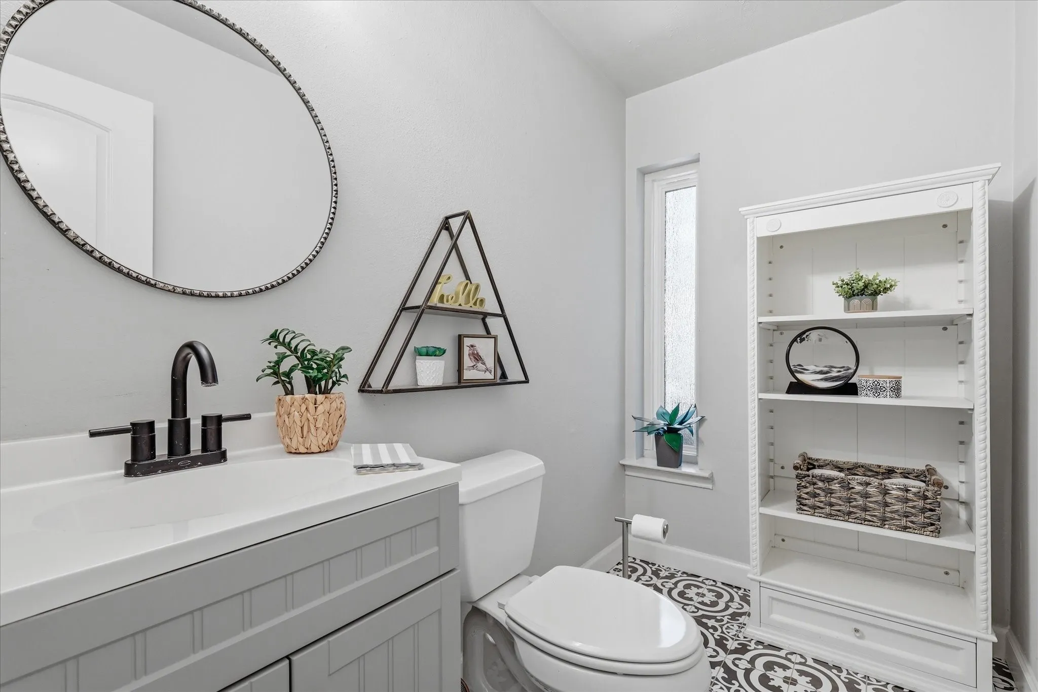 1/2 bath near the garage