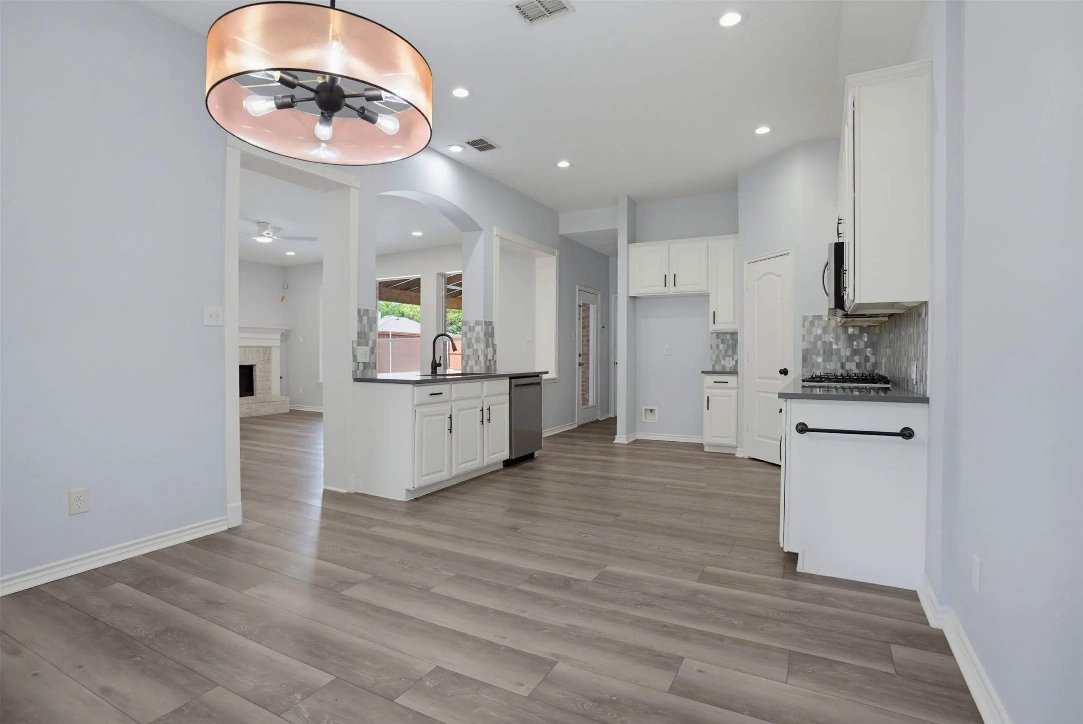 Single Family Residence For Sale in Collin County , 1402 Bradford Trace Drive, Allen, Texas 75002, 5 Bedroom, 3 Bathroom, 2 Garage spaces, 2,647 Sqft, built in 2004, mls#21346089, Real Estate Agent in Allen, Homes For Sale in Collin county, Homes For Sale in Allen, Realtor in Allen Texas, Real Estate Brokerage Independent Realty Texas, Luminita Cordes Realtor