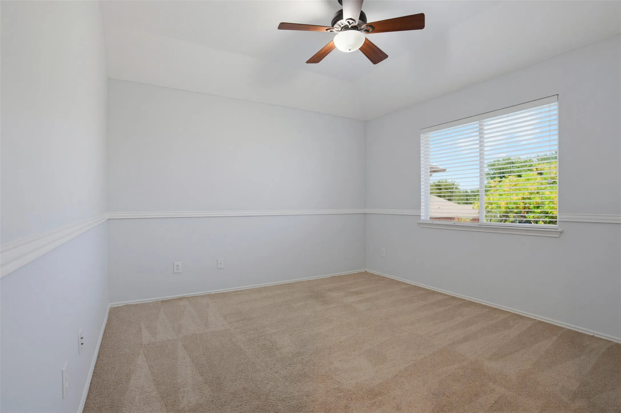 Single Family Residence For Sale in Collin County , 1402 Bradford Trace Drive, Allen, Texas 75002, 5 Bedroom, 3 Bathroom, 2 Garage spaces, 2,647 Sqft, built in 2004, mls#21346089, Real Estate Agent in Allen, Homes For Sale in Collin county, Homes For Sale in Allen, Realtor in Allen Texas, Real Estate Brokerage Independent Realty Texas, Luminita Cordes Realtor