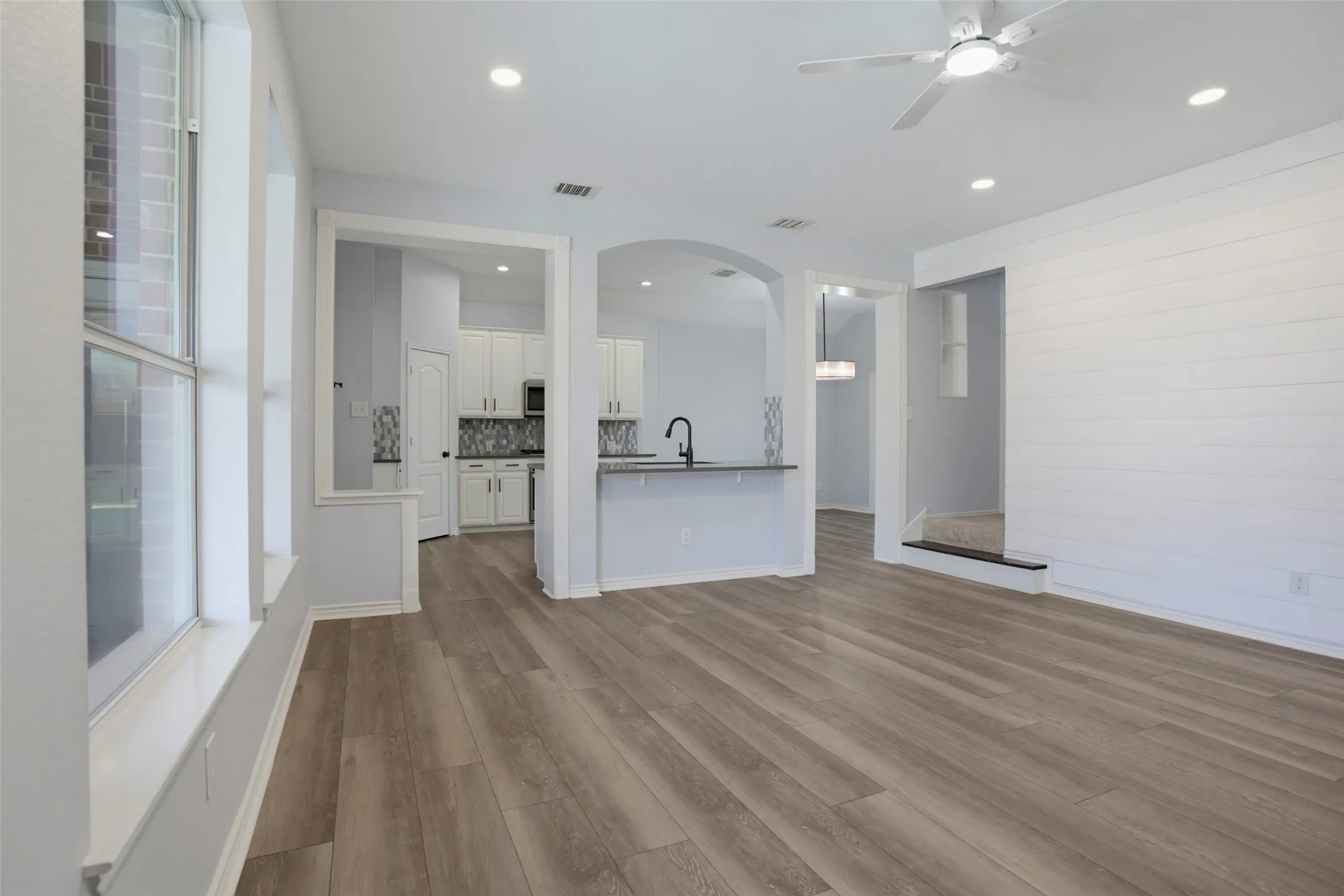 Single Family Residence For Sale in Collin County , 1402 Bradford Trace Drive, Allen, Texas 75002, 5 Bedroom, 3 Bathroom, 2 Garage spaces, 2,647 Sqft, built in 2004, mls#21346089, Real Estate Agent in Allen, Homes For Sale in Collin county, Homes For Sale in Allen, Realtor in Allen Texas, Real Estate Brokerage Independent Realty Texas, Luminita Cordes Realtor