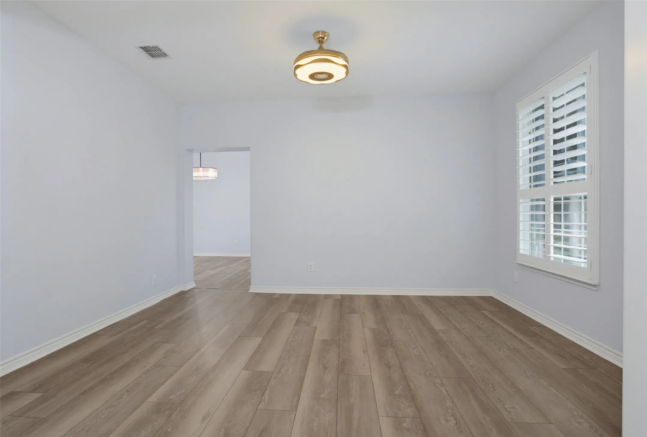 Single Family Residence For Sale in Collin County , 1402 Bradford Trace Drive, Allen, Texas 75002, 5 Bedroom, 3 Bathroom, 2 Garage spaces, 2,647 Sqft, built in 2004, mls#21346089, Real Estate Agent in Allen, Homes For Sale in Collin county, Homes For Sale in Allen, Realtor in Allen Texas, Real Estate Brokerage Independent Realty Texas, Luminita Cordes Realtor