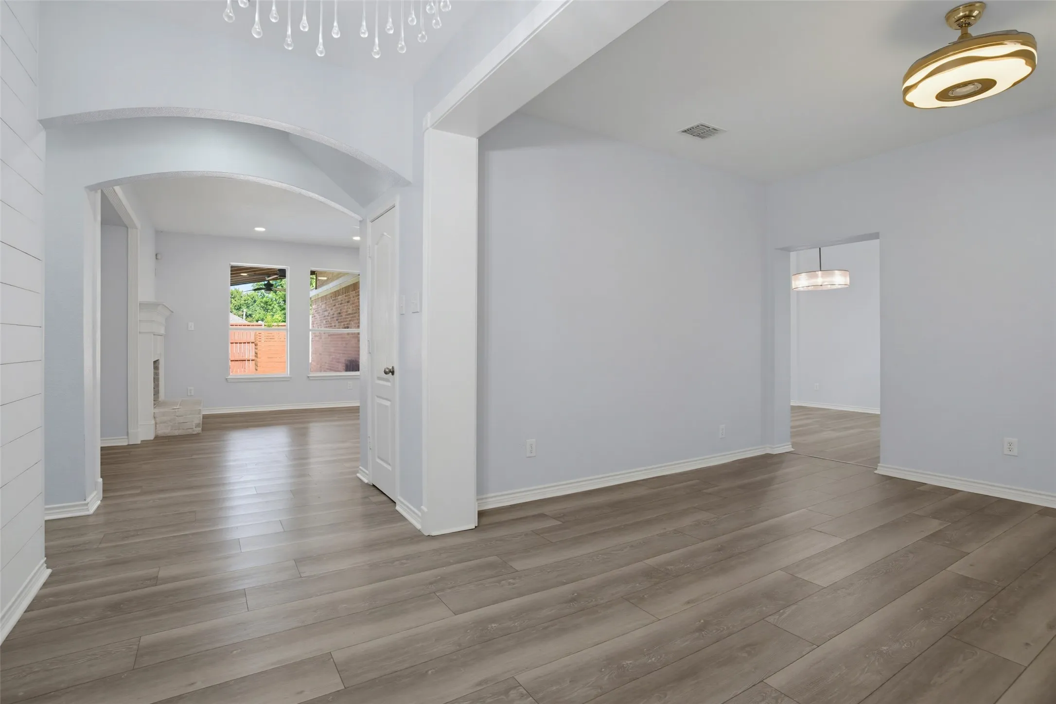 Single Family Residence For Sale in Collin County , 1402 Bradford Trace Drive, Allen, Texas 75002, 5 Bedroom, 3 Bathroom, 2 Garage spaces, 2,647 Sqft, built in 2004, mls#21346089, Real Estate Agent in Allen, Homes For Sale in Collin county, Homes For Sale in Allen, Realtor in Allen Texas, Real Estate Brokerage Independent Realty Texas, Luminita Cordes Realtor