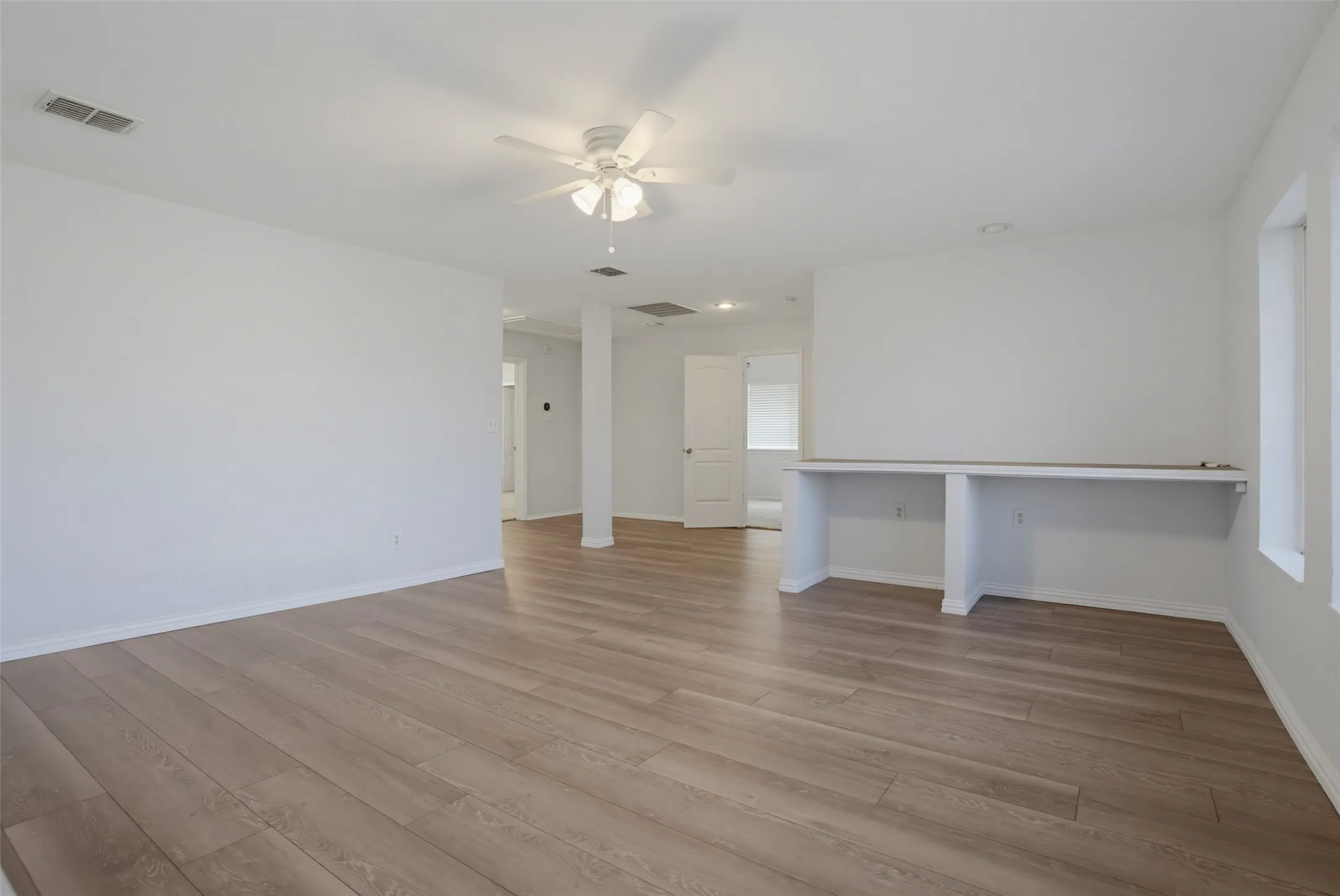 Single Family Residence For Sale in Collin County , 1402 Bradford Trace Drive, Allen, Texas 75002, 5 Bedroom, 3 Bathroom, 2 Garage spaces, 2,647 Sqft, built in 2004, mls#21346089, Real Estate Agent in Allen, Homes For Sale in Collin county, Homes For Sale in Allen, Realtor in Allen Texas, Real Estate Brokerage Independent Realty Texas, Luminita Cordes Realtor