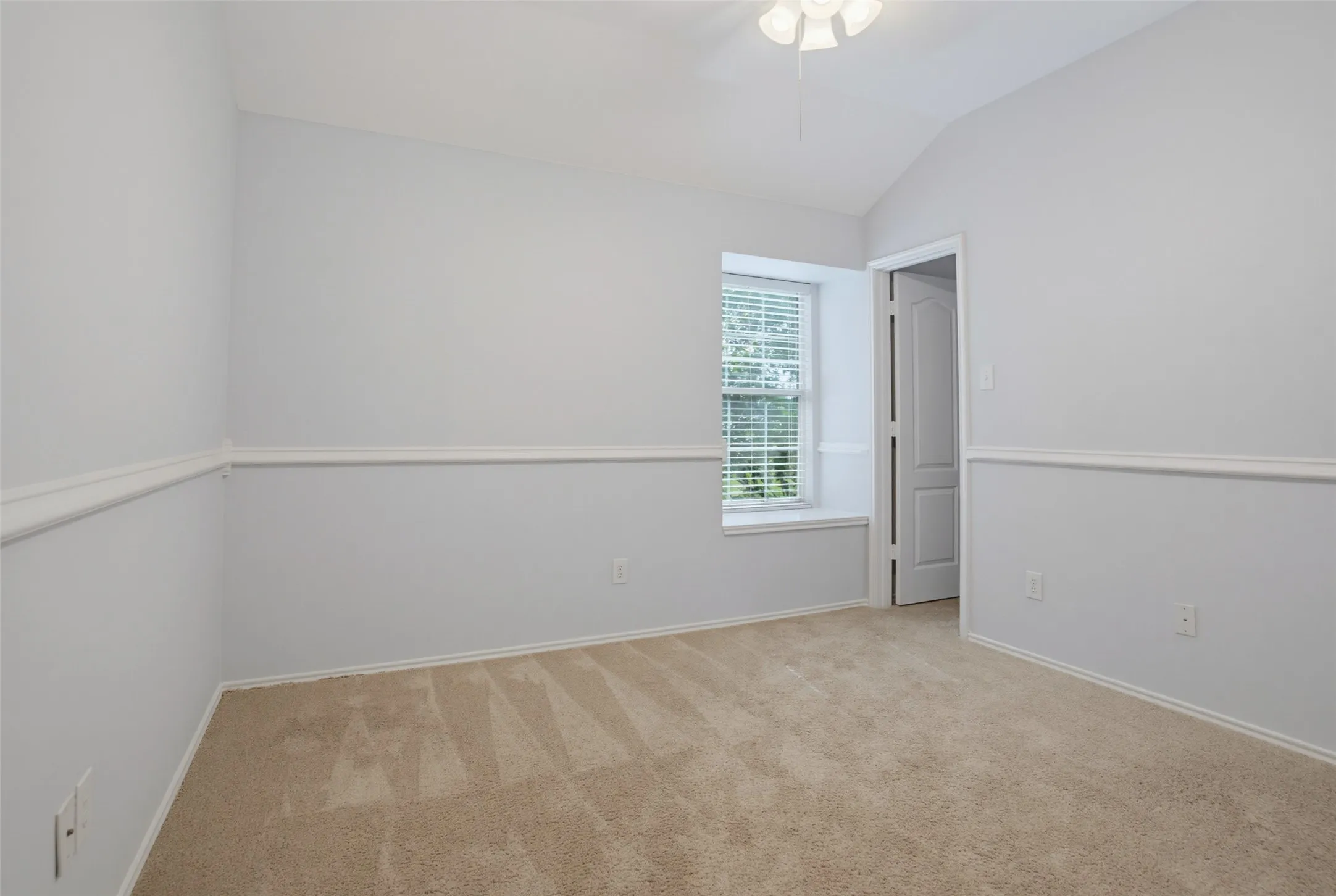 Single Family Residence For Sale in Collin County , 1402 Bradford Trace Drive, Allen, Texas 75002, 5 Bedroom, 3 Bathroom, 2 Garage spaces, 2,647 Sqft, built in 2004, mls#21346089, Real Estate Agent in Allen, Homes For Sale in Collin county, Homes For Sale in Allen, Realtor in Allen Texas, Real Estate Brokerage Independent Realty Texas, Luminita Cordes Realtor