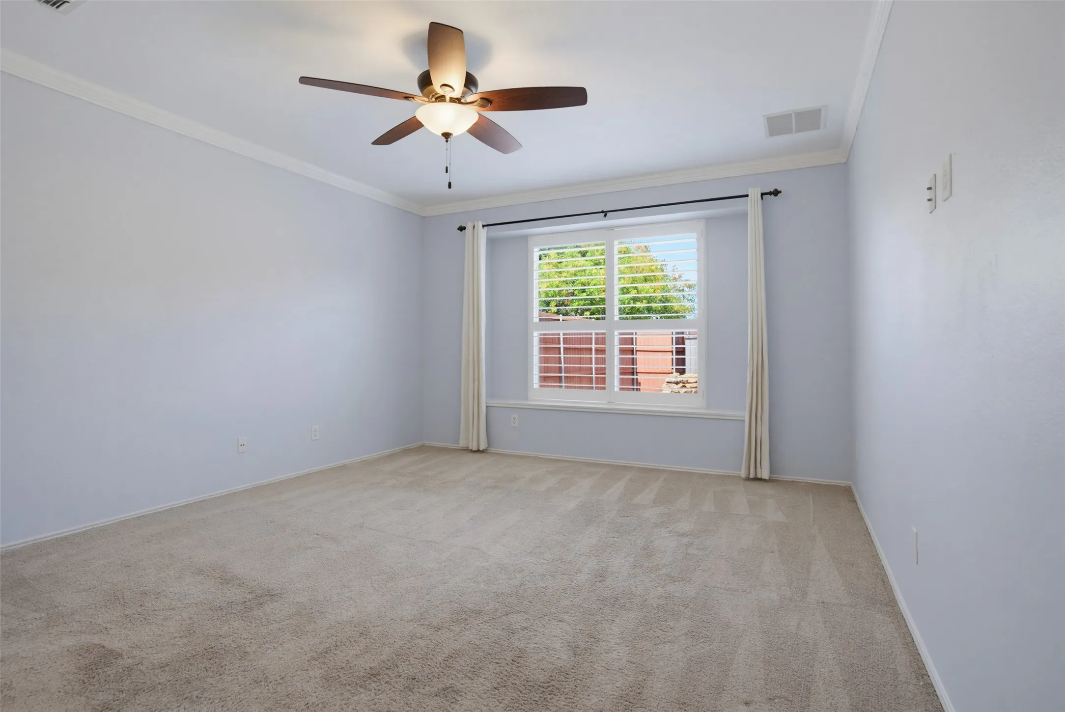 Single Family Residence For Sale in Collin County , 1402 Bradford Trace Drive, Allen, Texas 75002, 5 Bedroom, 3 Bathroom, 2 Garage spaces, 2,647 Sqft, built in 2004, mls#21346089, Real Estate Agent in Allen, Homes For Sale in Collin county, Homes For Sale in Allen, Realtor in Allen Texas, Real Estate Brokerage Independent Realty Texas, Luminita Cordes Realtor