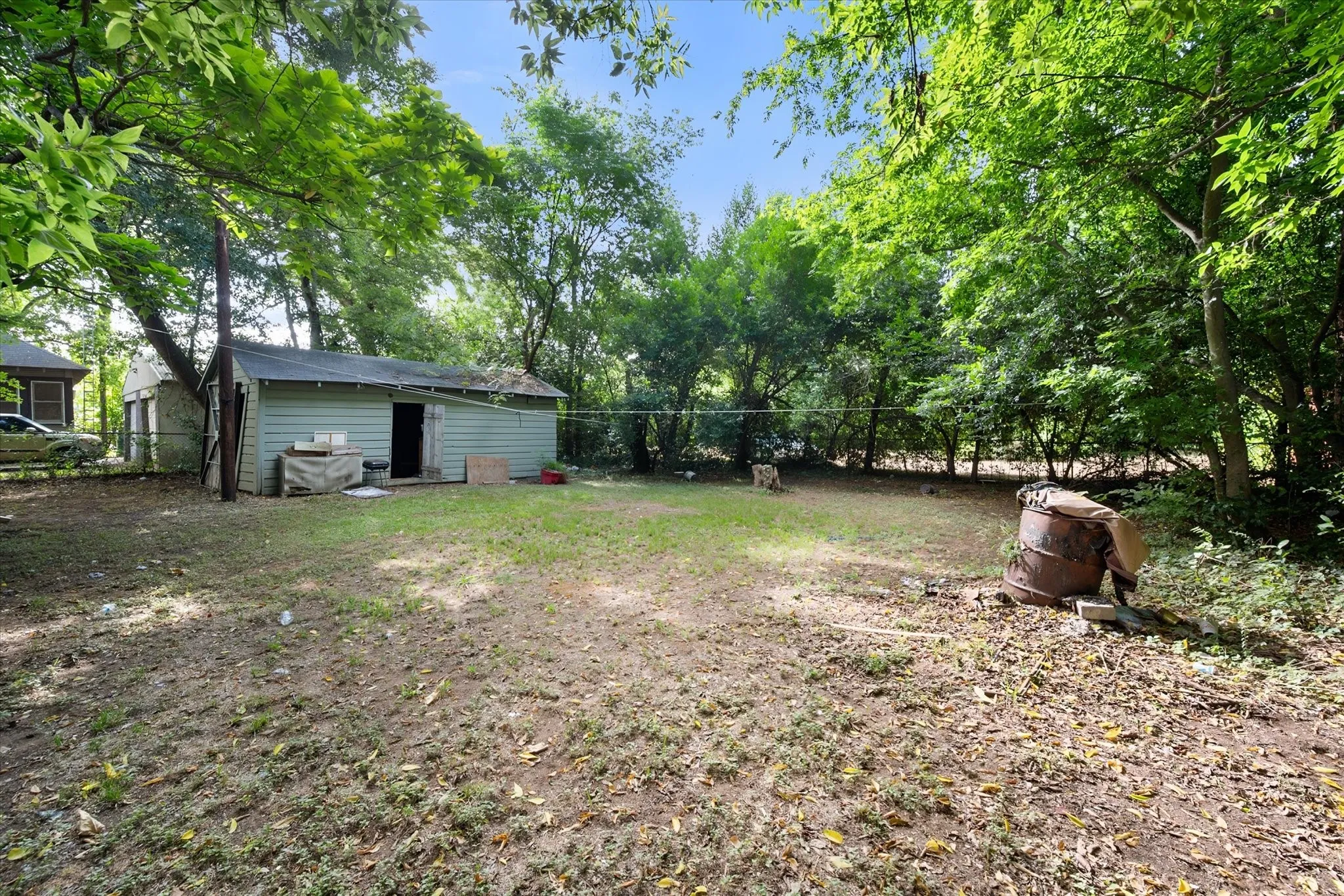 Single Family Residence For Sale in Anderson County , 712 W Dye Street, Palestine, Texas 75801, 2 Bedroom, 1 Bathroom, Garage spaces, 826 Sqft, built in 1900, mls#21346104, Real Estate Agent in Palestine, Homes For Sale in Anderson county, Homes For Sale in Palestine, Realtor in Palestine Texas, Real Estate Brokerage Independent Realty Texas, Luminita Cordes Realtor