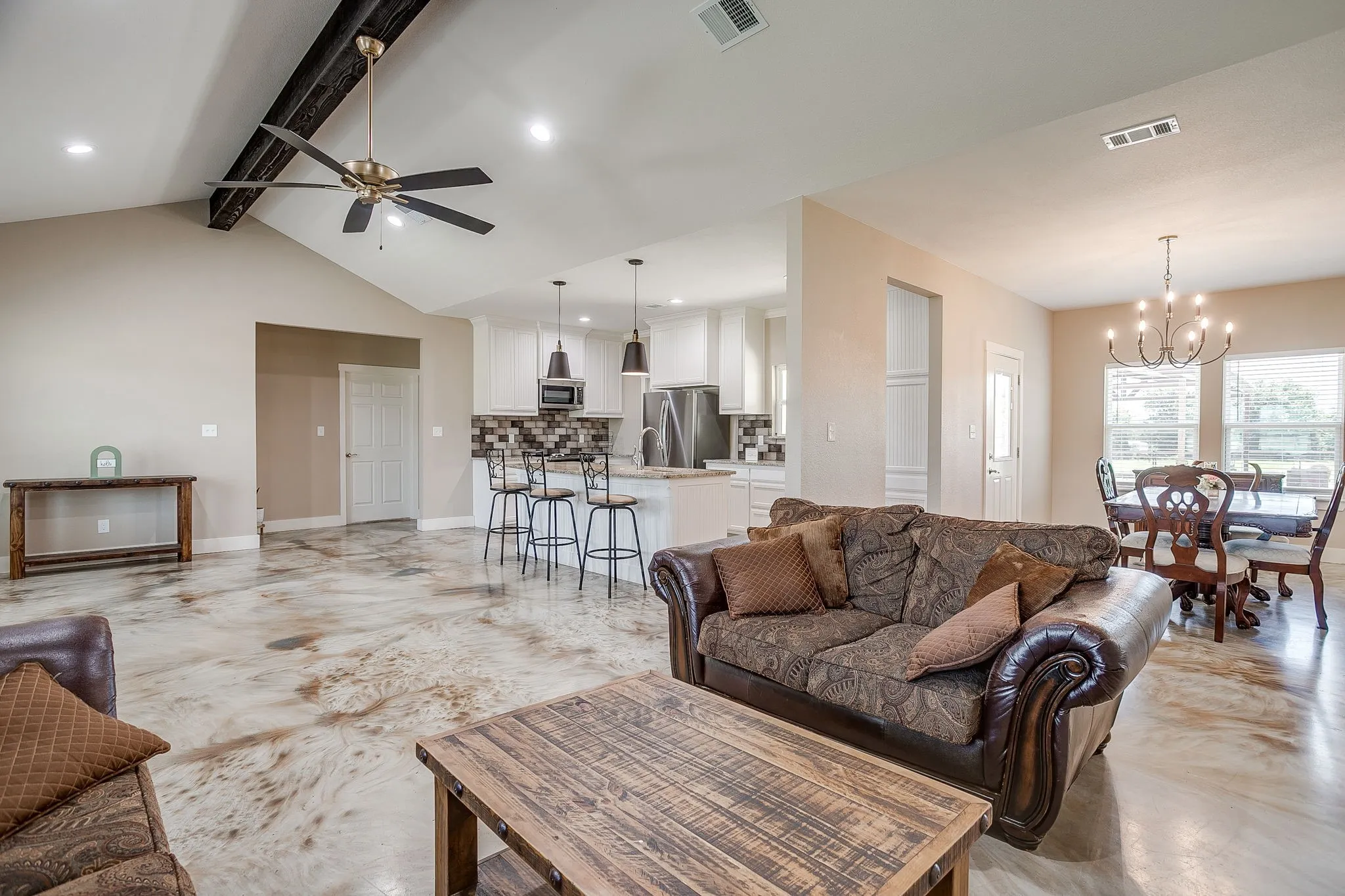 Single Family Residence For Sale in Parker County , 4930 Midway Road, Weatherford, Texas 76085, 3 Bedroom, 2 Bathroom, 2 Garage spaces, 2,052 Sqft, built in 2023, mls#21346028, Real Estate Agent in Weatherford, Homes For Sale in Parker county, Homes For Sale in Weatherford, Realtor in Weatherford Texas, Real Estate Brokerage Independent Realty Texas, Luminita Cordes Realtor