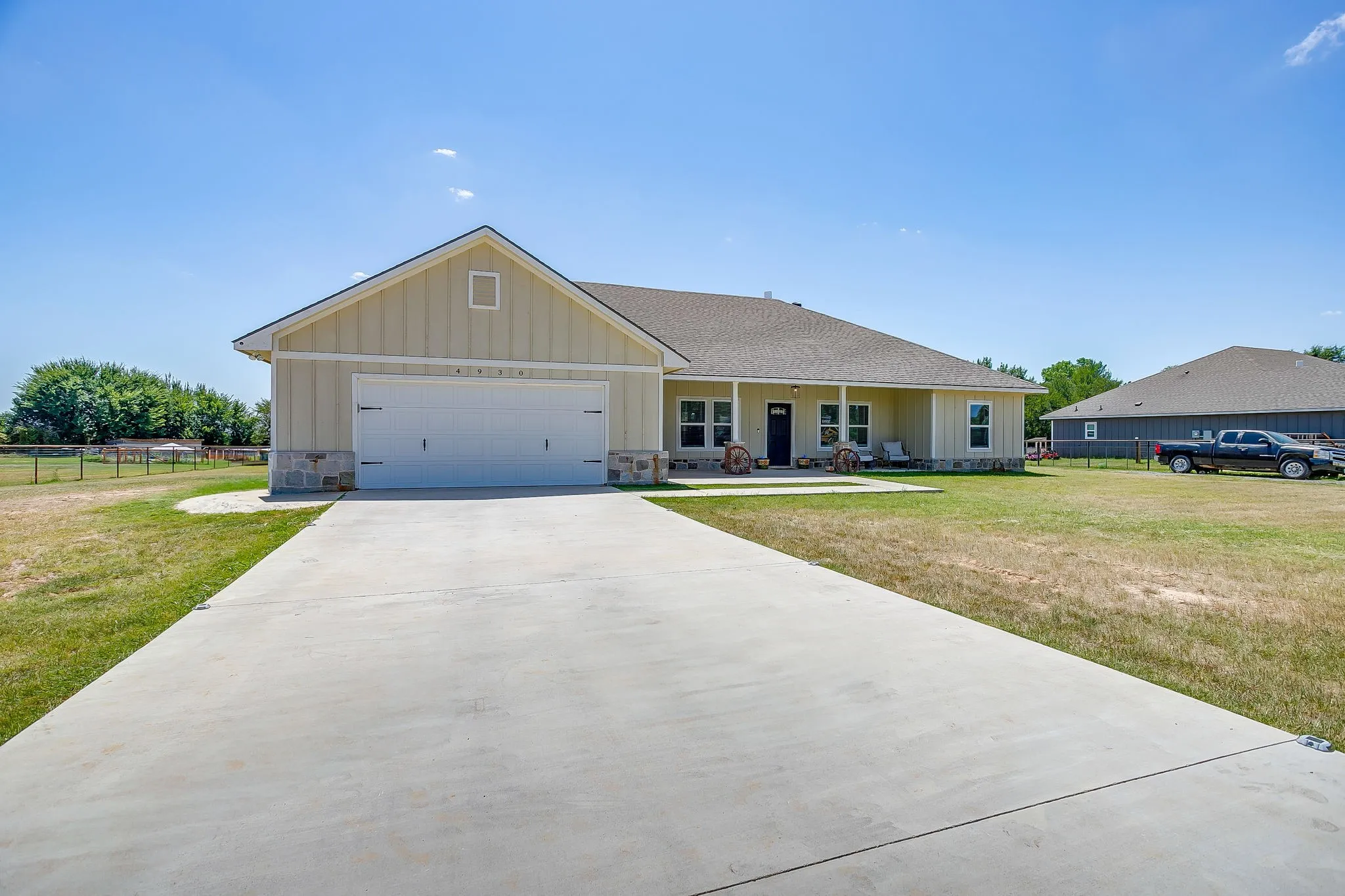Single Family Residence For Sale in Parker County , 4930 Midway Road, Weatherford, Texas 76085, 3 Bedroom, 2 Bathroom, 2 Garage spaces, 2,052 Sqft, built in 2023, mls#21346028, Real Estate Agent in Weatherford, Homes For Sale in Parker county, Homes For Sale in Weatherford, Realtor in Weatherford Texas, Real Estate Brokerage Independent Realty Texas, Luminita Cordes Realtor