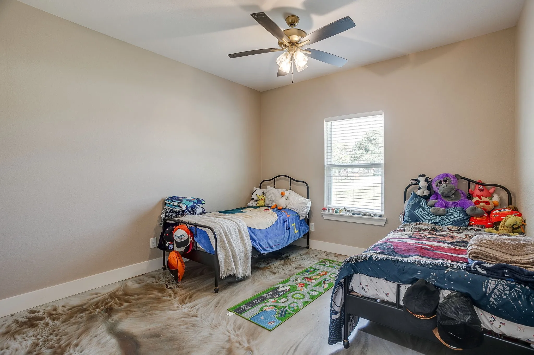 Single Family Residence For Sale in Parker County , 4930 Midway Road, Weatherford, Texas 76085, 3 Bedroom, 2 Bathroom, 2 Garage spaces, 2,052 Sqft, built in 2023, mls#21346028, Real Estate Agent in Weatherford, Homes For Sale in Parker county, Homes For Sale in Weatherford, Realtor in Weatherford Texas, Real Estate Brokerage Independent Realty Texas, Luminita Cordes Realtor
