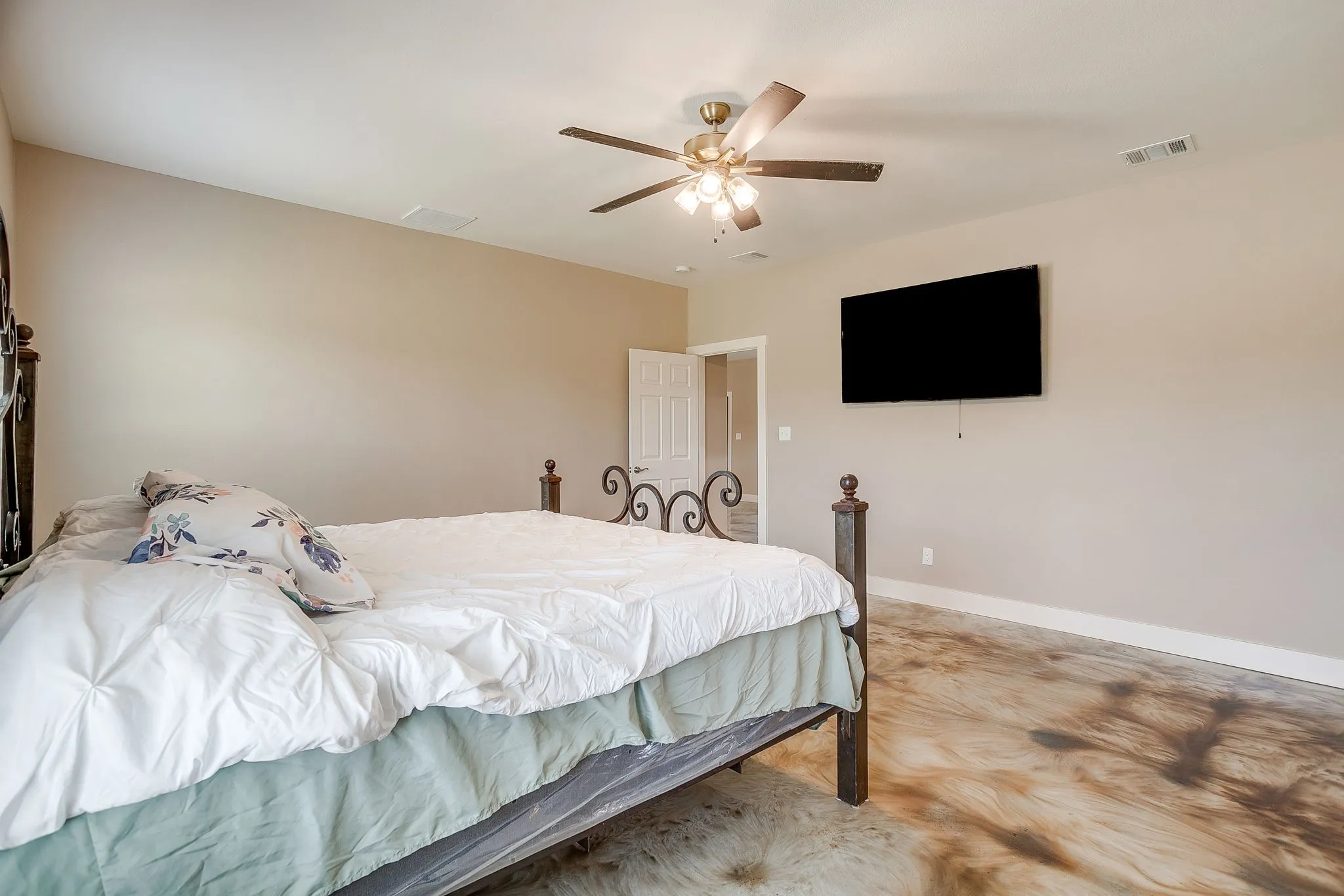 Single Family Residence For Sale in Parker County , 4930 Midway Road, Weatherford, Texas 76085, 3 Bedroom, 2 Bathroom, 2 Garage spaces, 2,052 Sqft, built in 2023, mls#21346028, Real Estate Agent in Weatherford, Homes For Sale in Parker county, Homes For Sale in Weatherford, Realtor in Weatherford Texas, Real Estate Brokerage Independent Realty Texas, Luminita Cordes Realtor